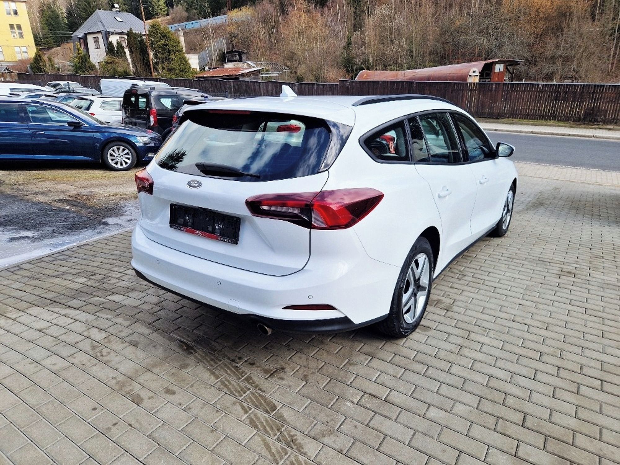 Ford Focus, 1.5 TDCi (88 kW), tažné, ALU - fotka 4
