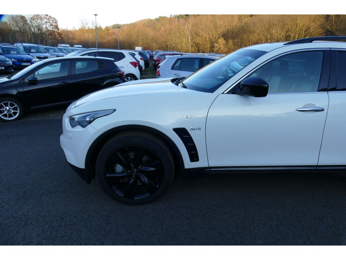 Infiniti QX4, QX70 S 3,0 175KW 4X4 - fotka 6