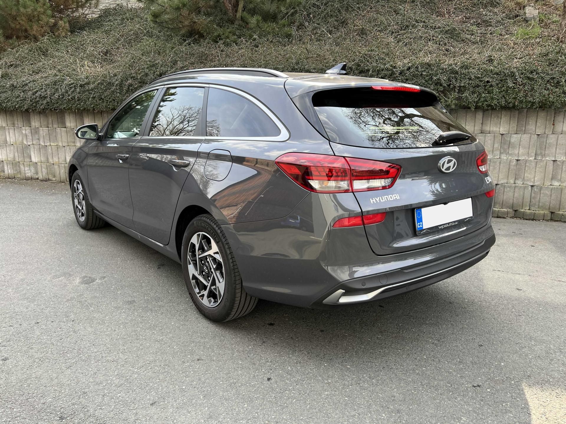 Hyundai i30, STYLE 1.5 DPI 71 kW DPH - fotka 5