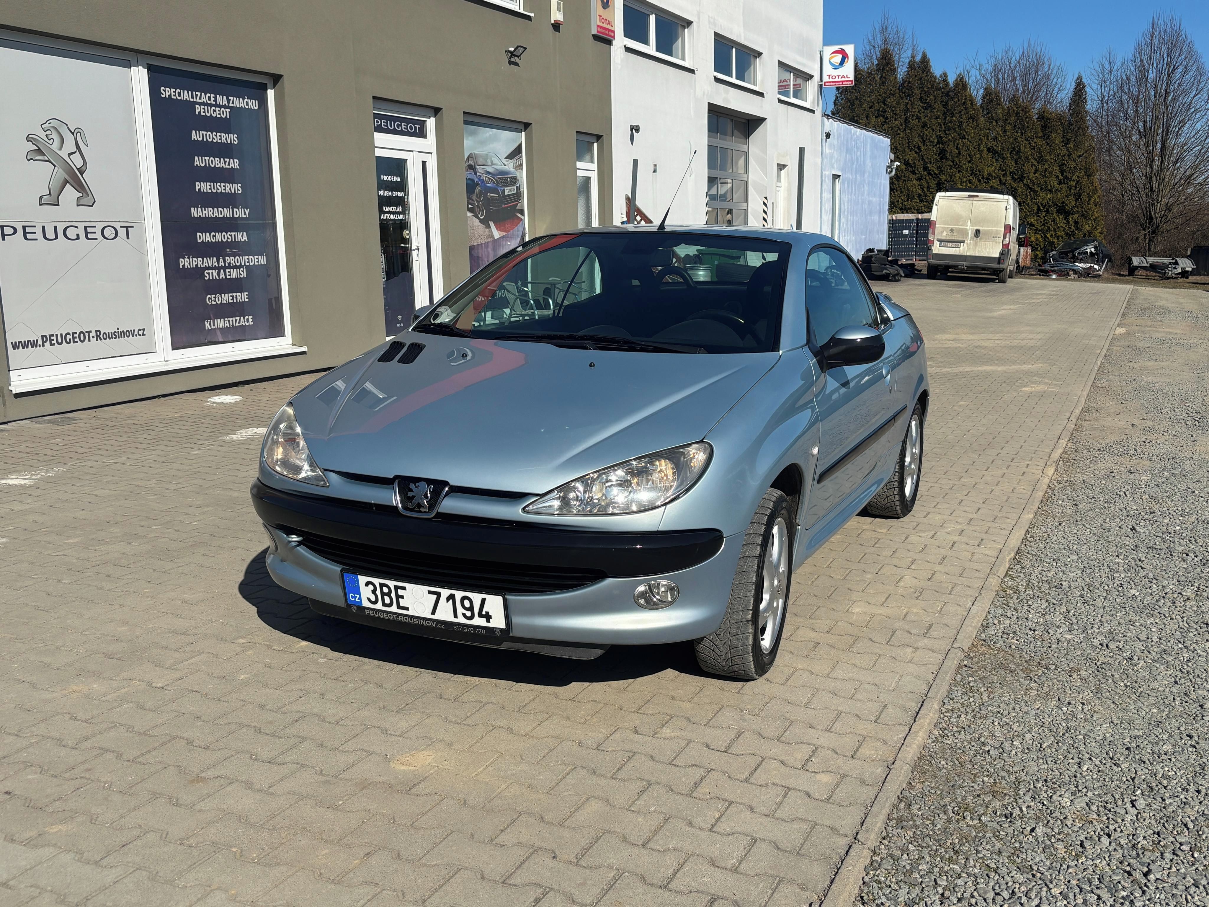 Peugeot 206, CC 1.6i TOP stav ! - fotka 2