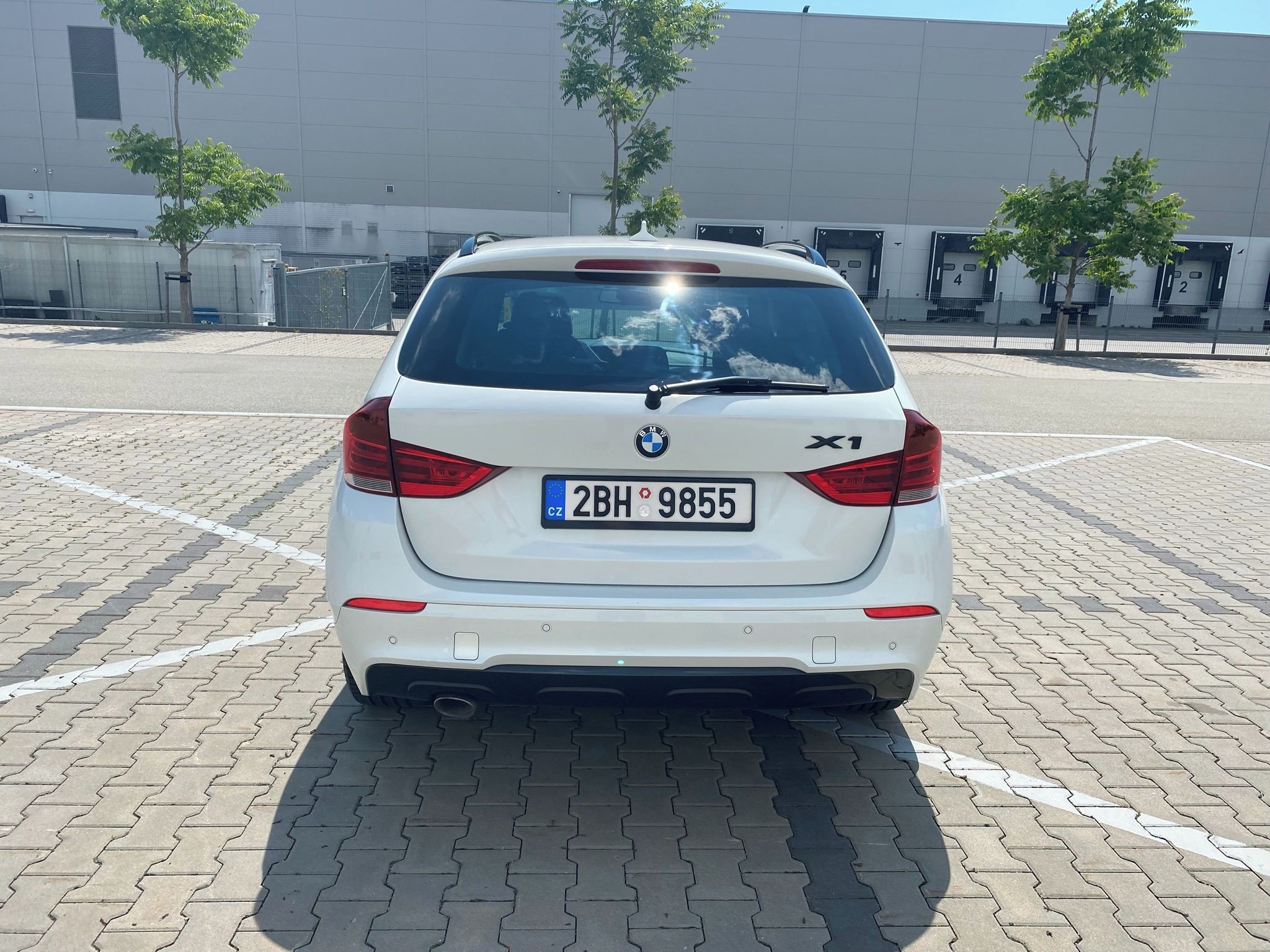 BMW X1, 20d xDrive M paket, AT,4x4 - fotka 4