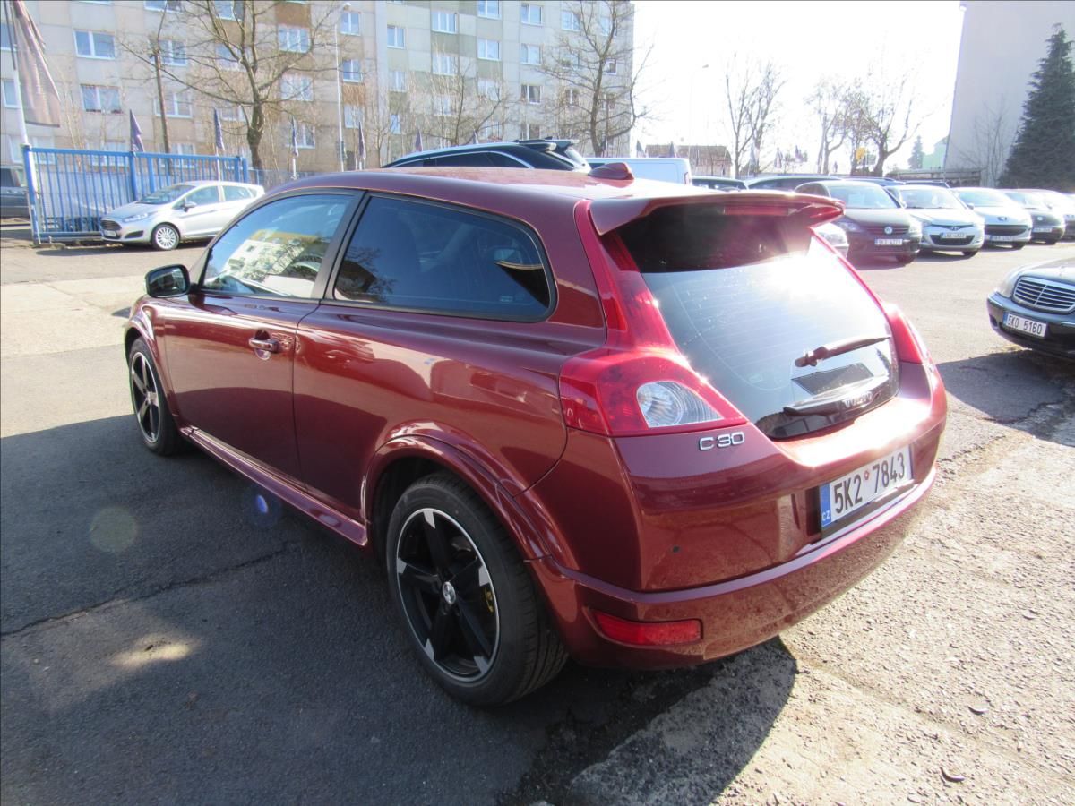 Volvo C30, 1,6 D 80kW - fotka 4