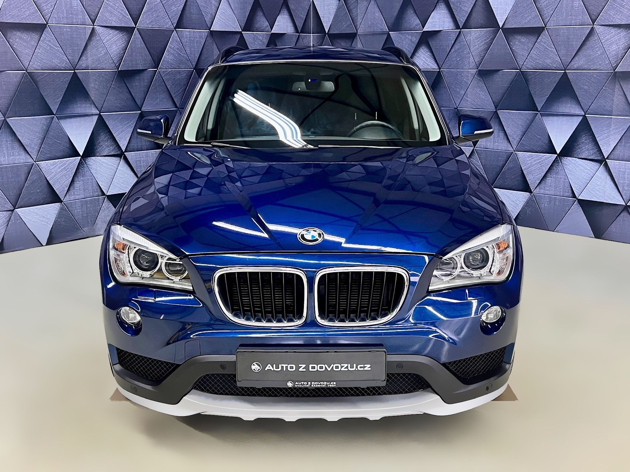 BMW X1, 2.0d xDrive ADVANTAGE, BI-XENO - fotka 3