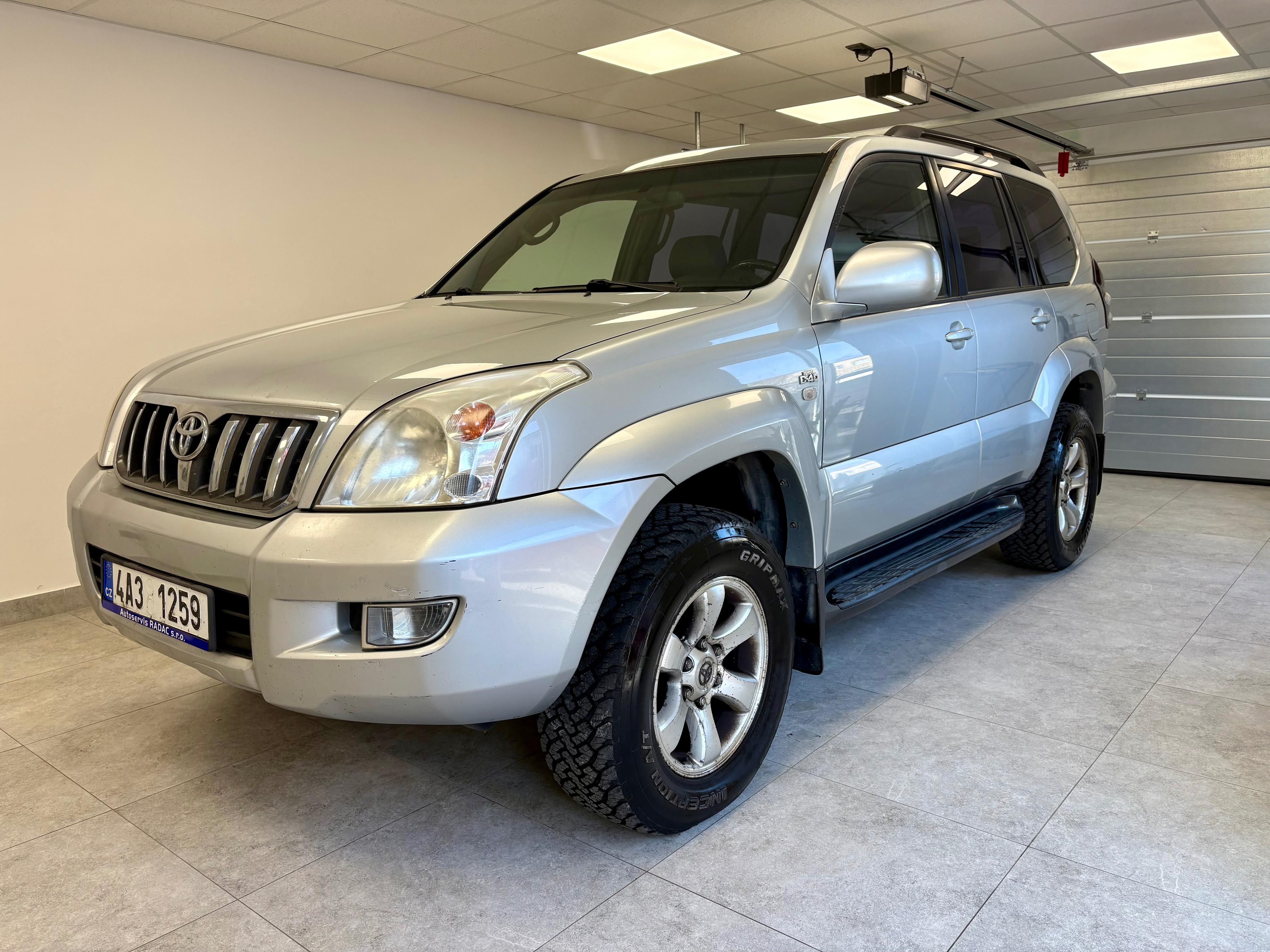 Toyota Land Cruiser, 3.0D 120KW/4x4/AUTOMAT - fotka 2