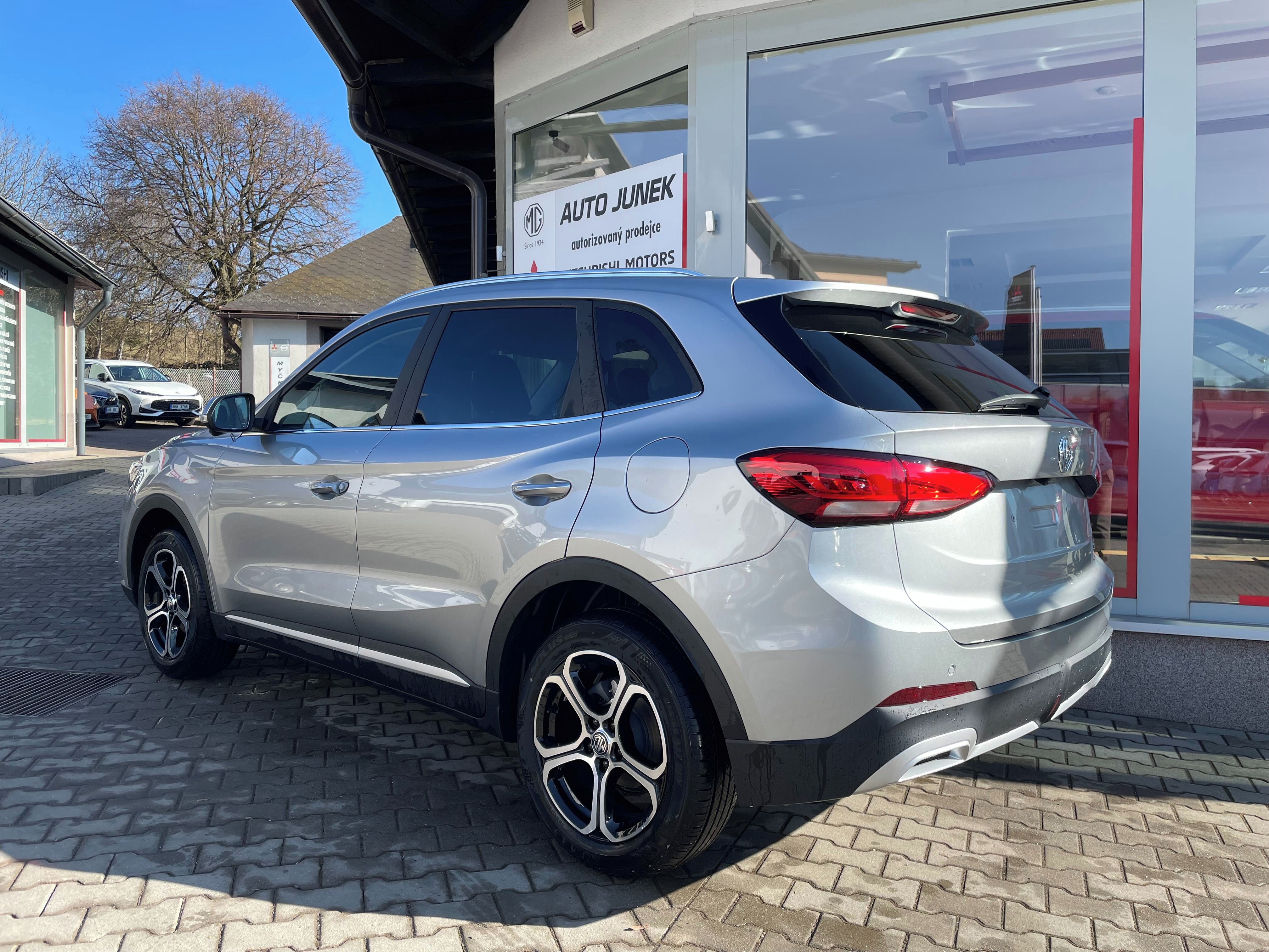 MG ZS, 1.5 5M ELEGANCE SPRING EDITION - fotka 3