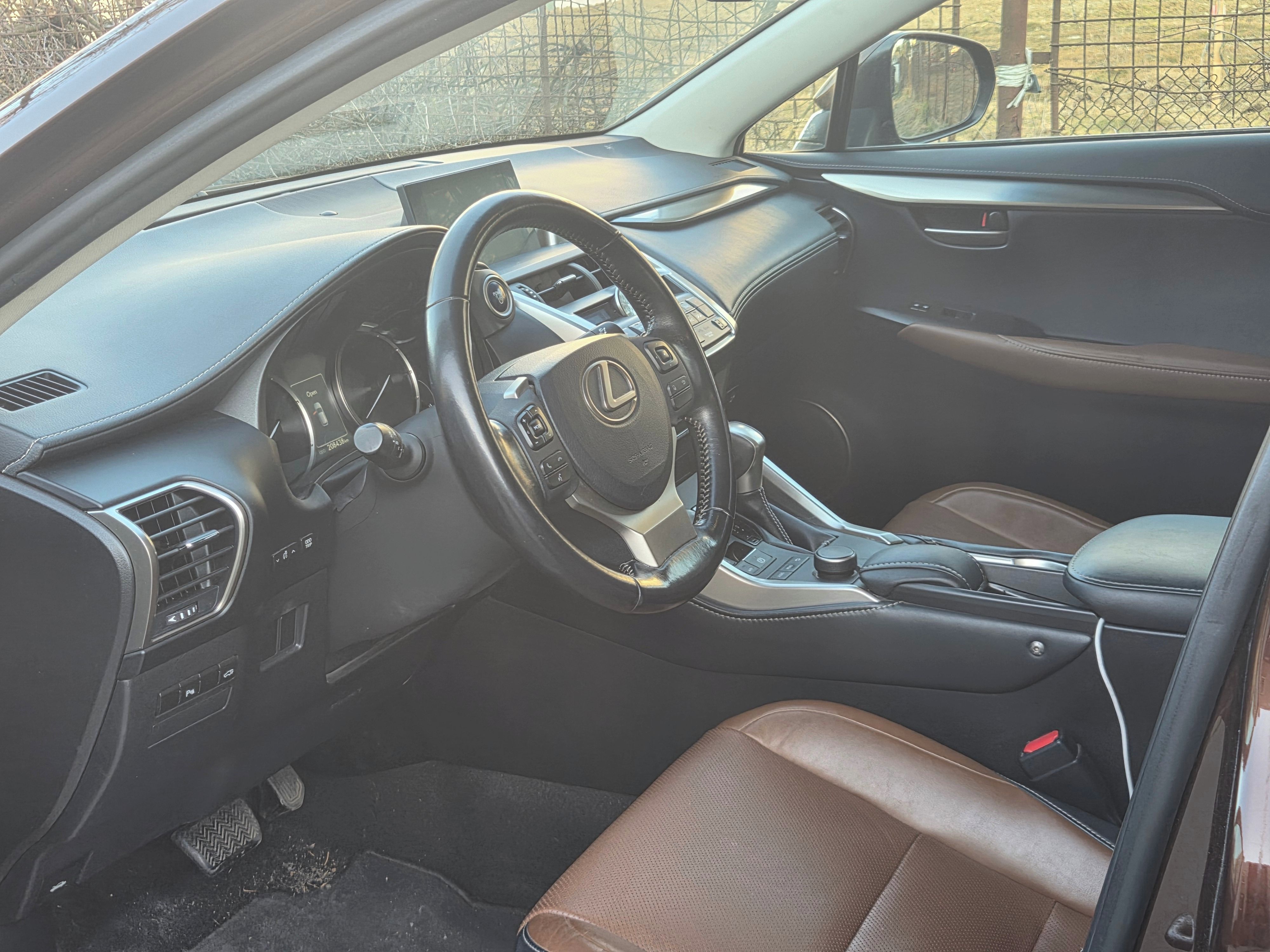 Lexus NX 300h, 1.maj. - fotka 6