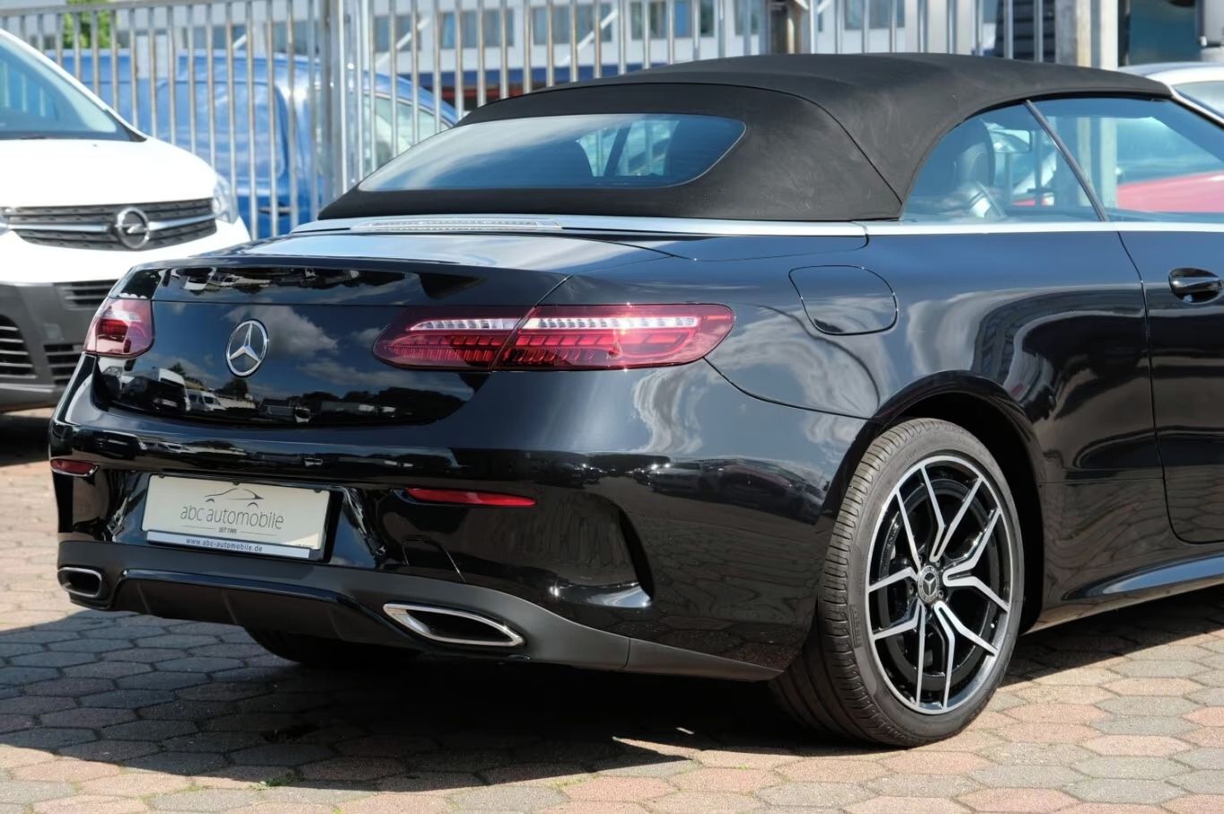 Mercedes-Benz Třídy E, AMG*Burmester - fotka 4