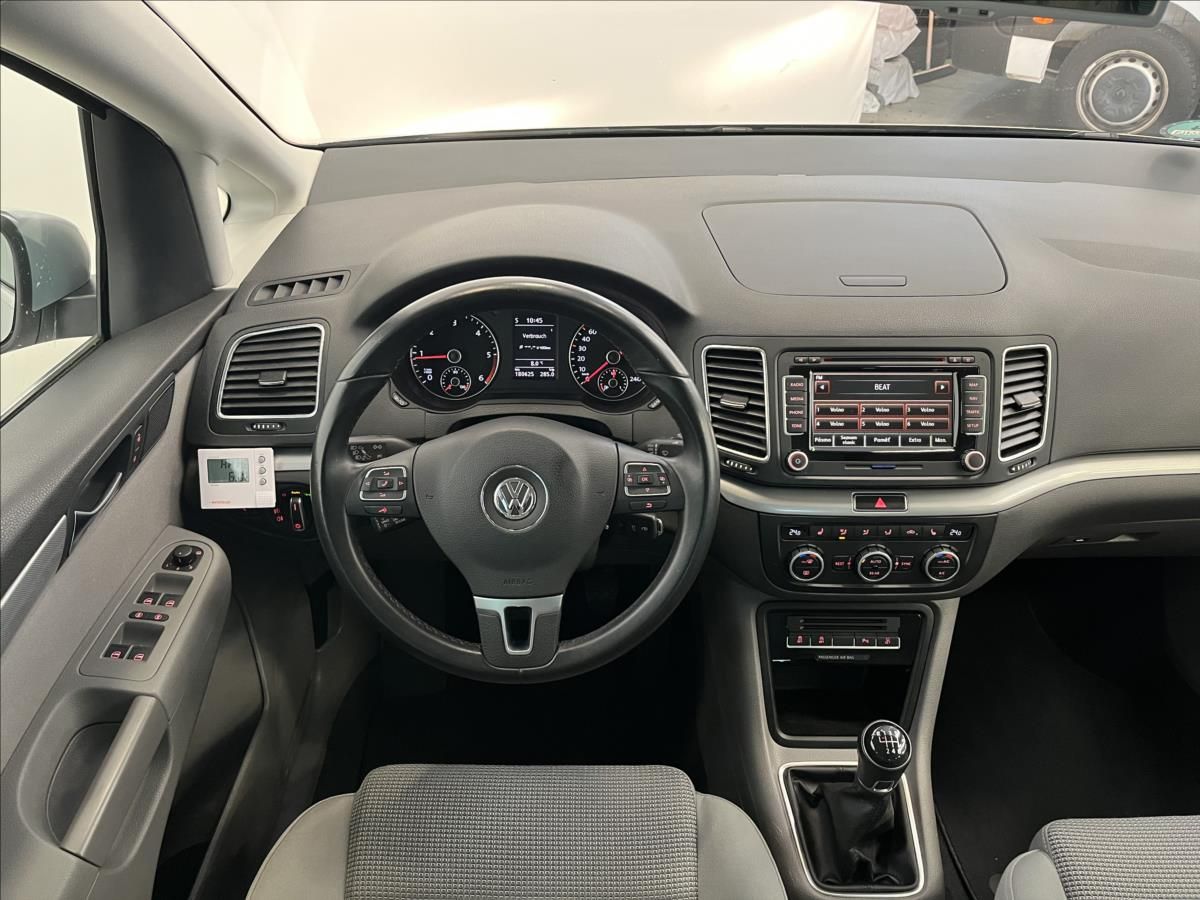 Volkswagen Sharan, 2,0 TDI  Comfortline - fotka 5