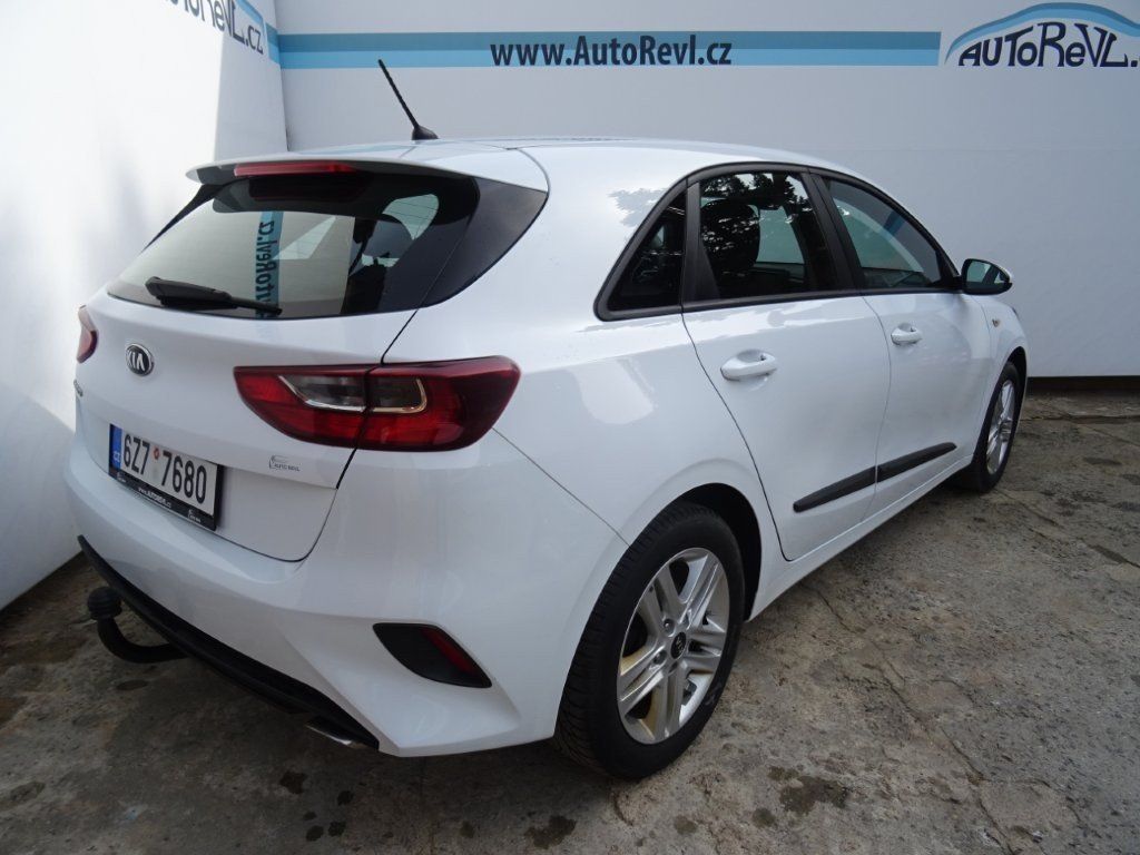 Kia Cee´d, 1.4i,73kW,NovéČR,S.kn,ALU - fotka 4