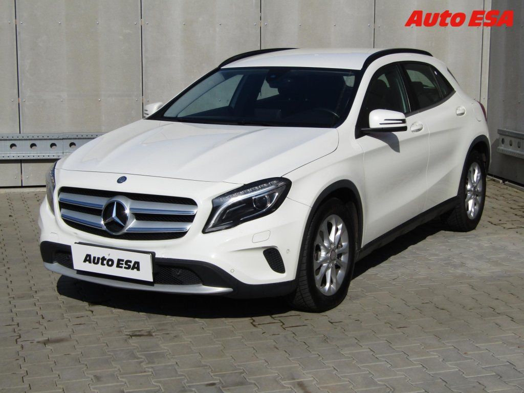 Mercedes-Benz GLA, 2.2CDi 200 D 4MATIC,ČR,AT - fotka 3