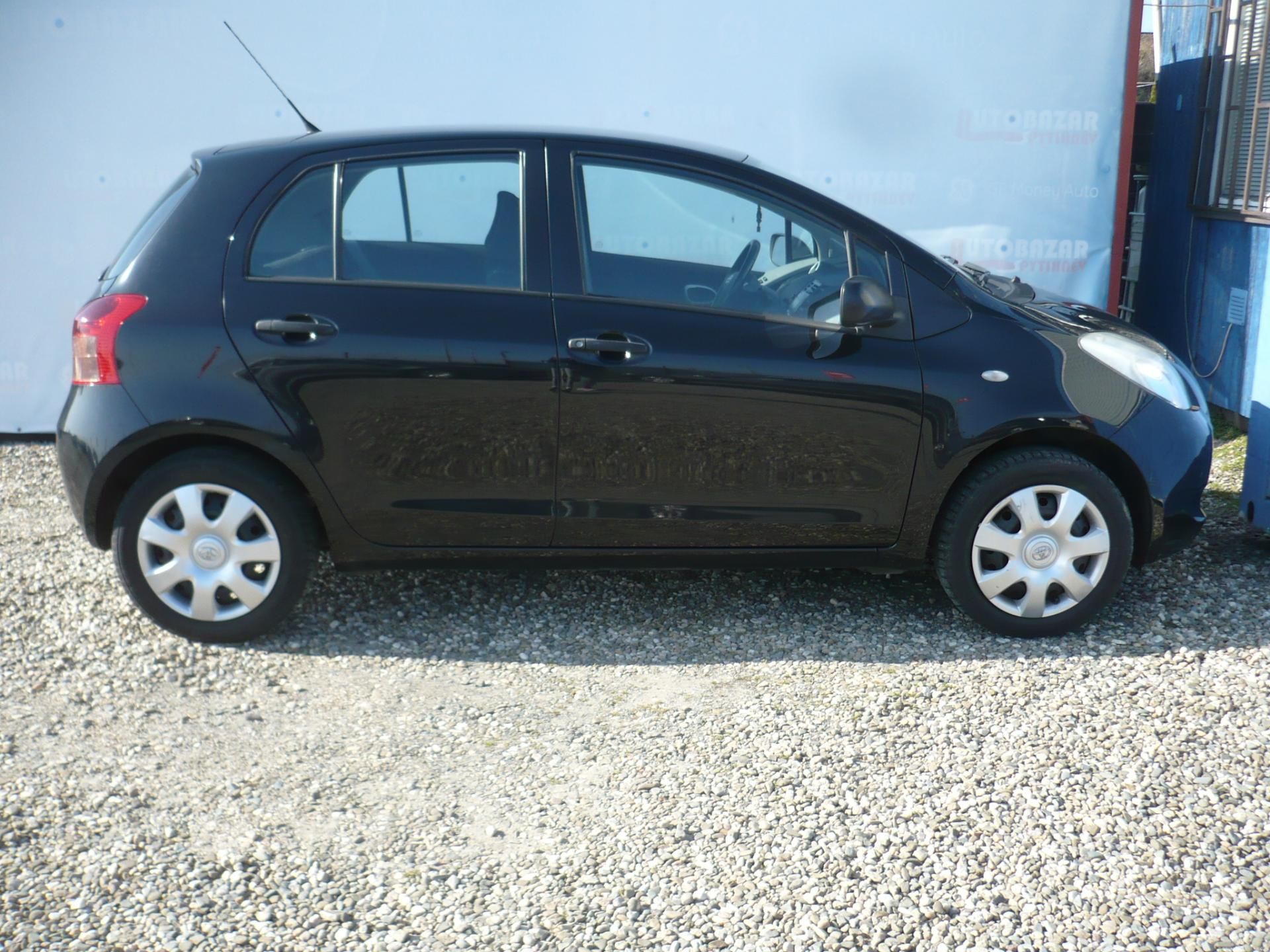 Toyota Yaris, 1.0i 51Kw Klimatizace - fotka 5