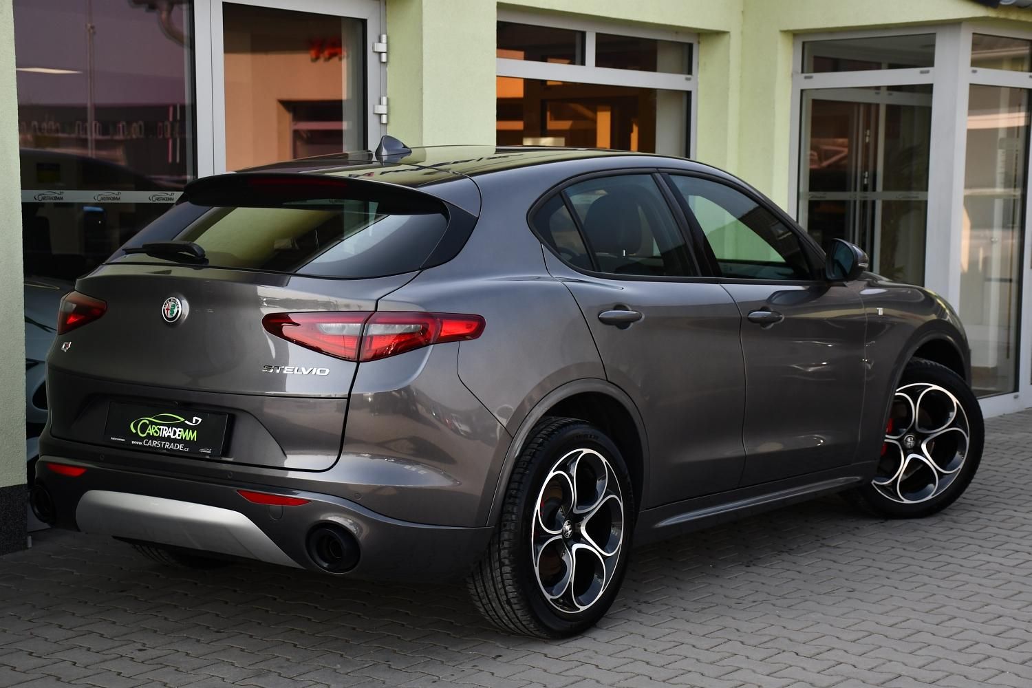 Alfa Romeo Stelvio, 2.0 Ti AT8-Q4 206kW - fotka 4