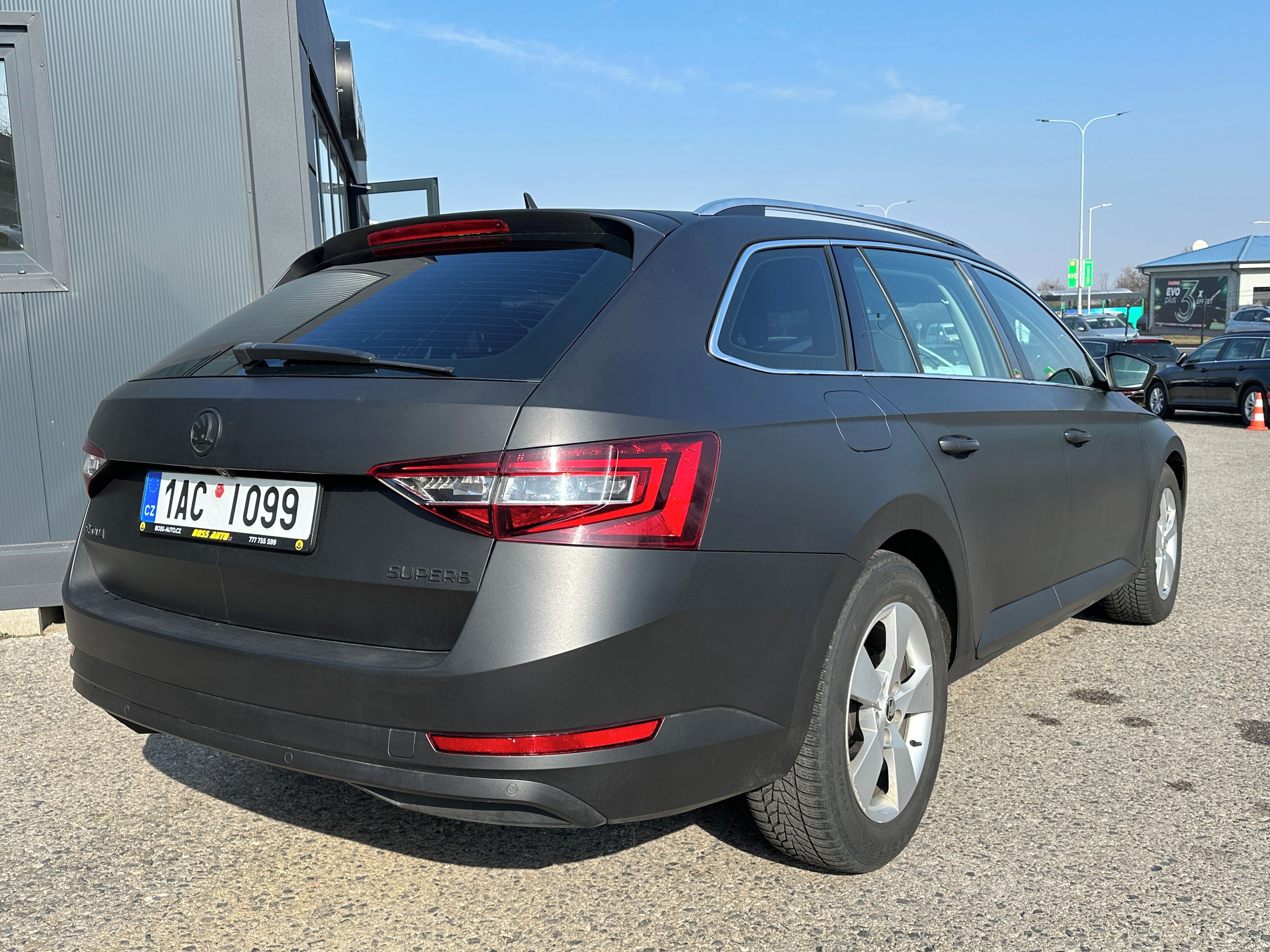 Škoda Superb, Skoda Superb 2016 - fotka 6