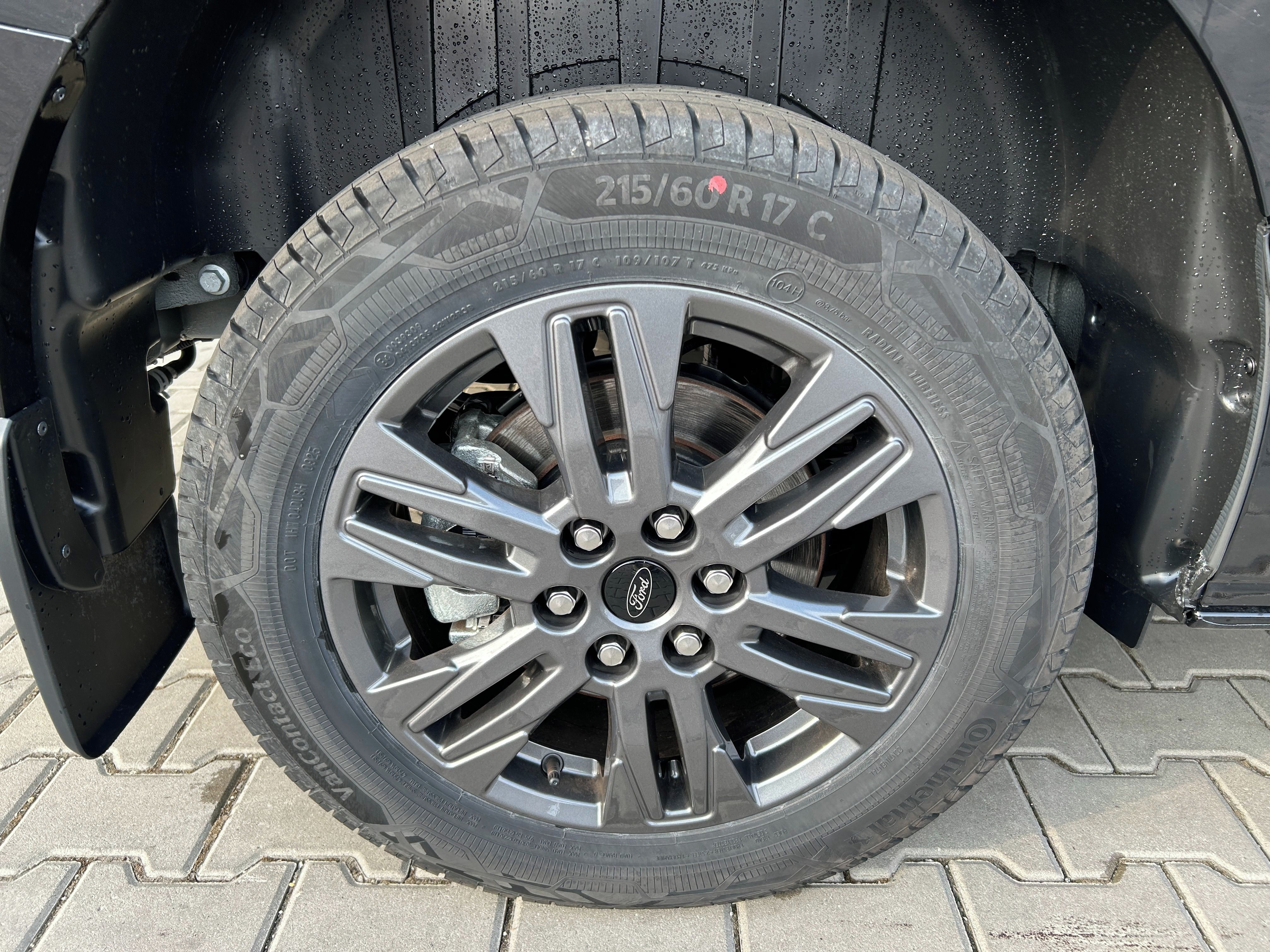 Ford Tourneo Custom, 2.0 EcoBlue 110kW Titanium L1 - fotka 4