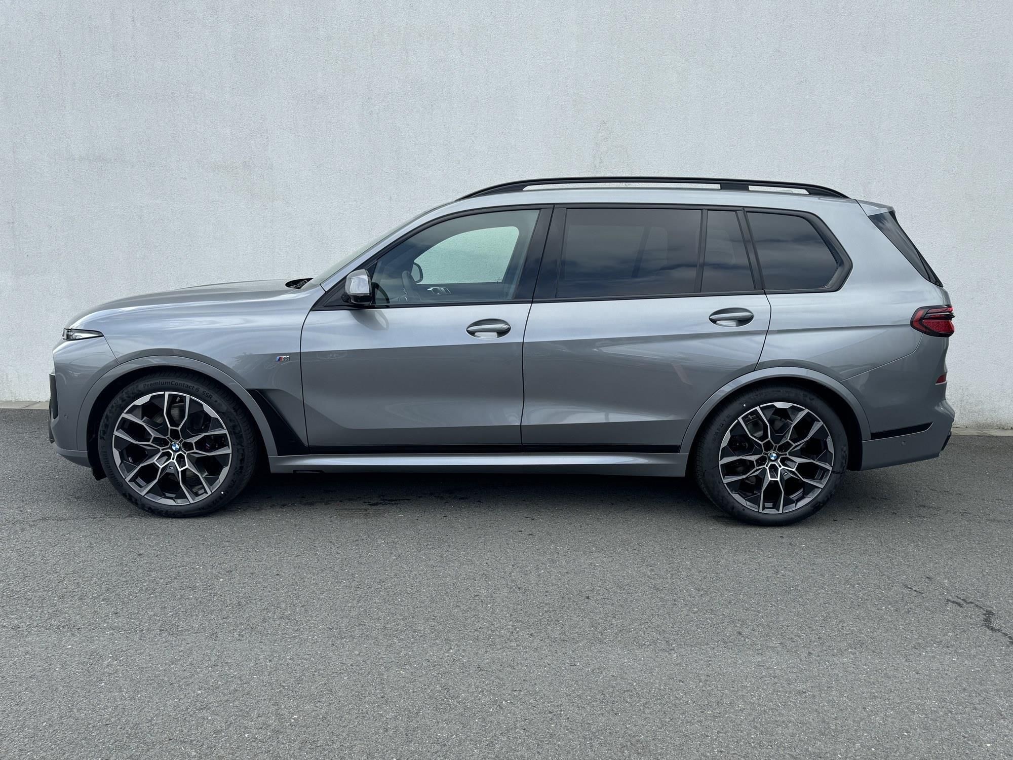 BMW X7, X7 xDrive40i - fotka 5