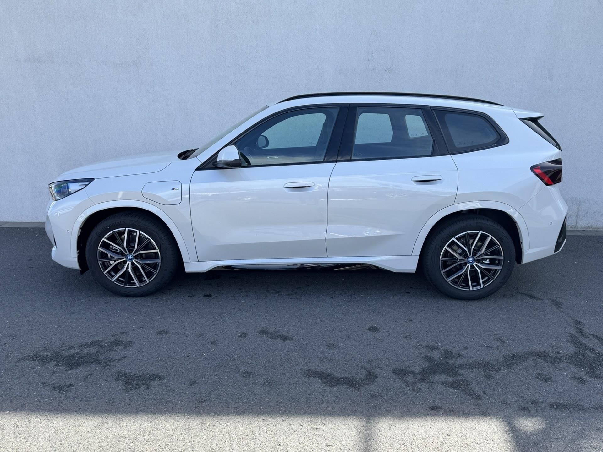 BMW X1, X1 xDrive25e - fotka 5