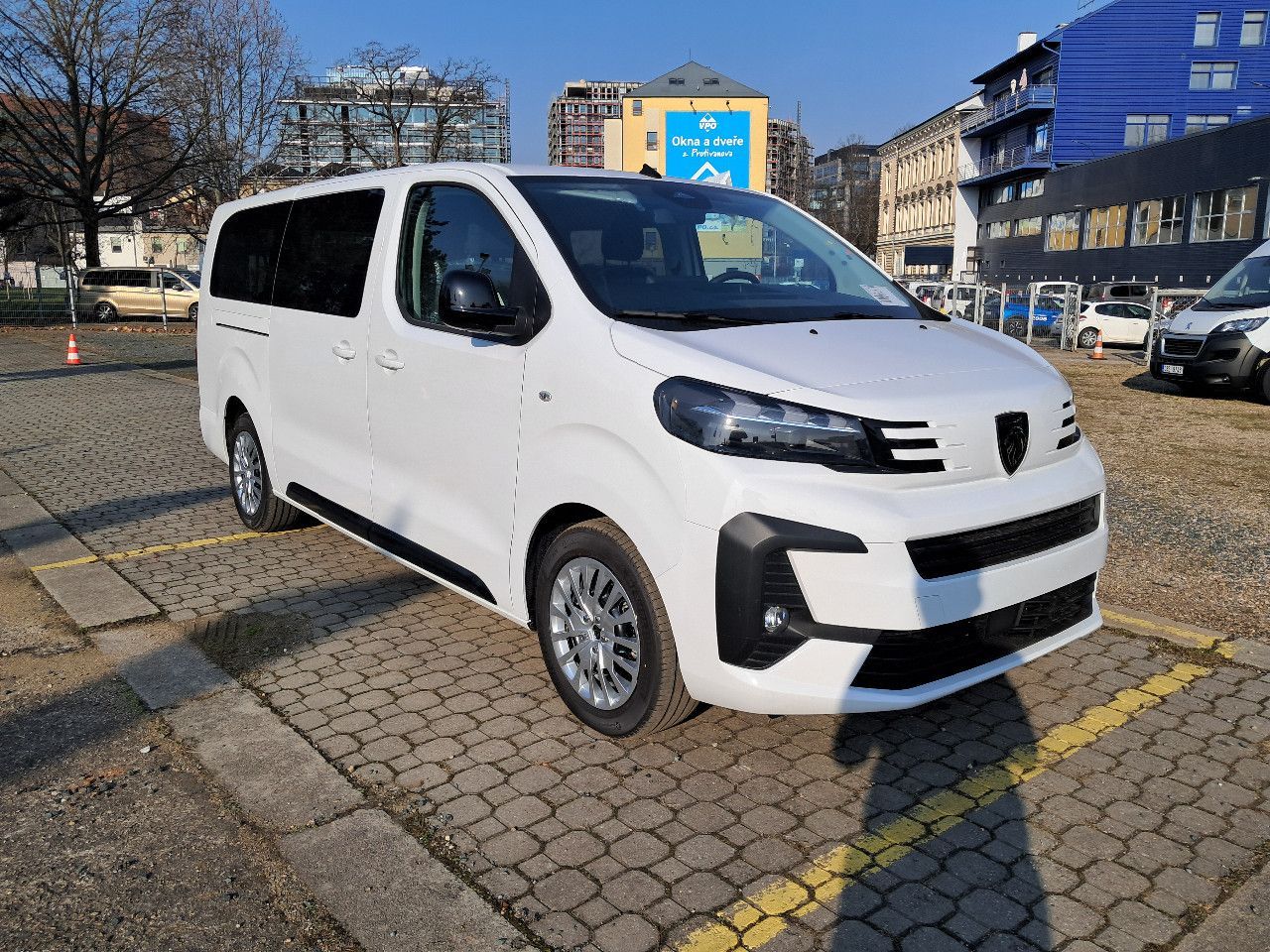 Peugeot Traveller, Active L3 2.2 BlueHDi 180 S&S - fotka 3