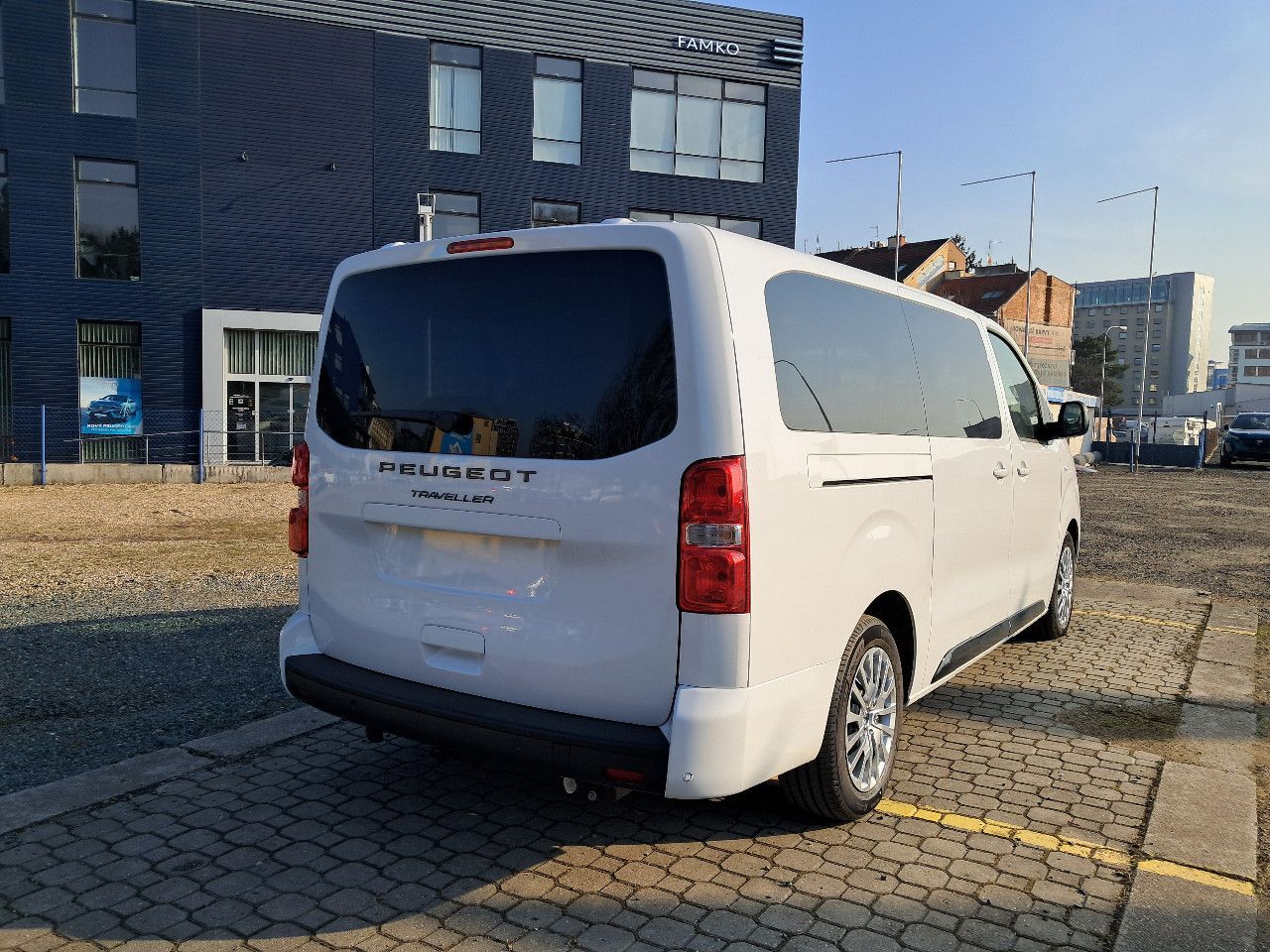 Peugeot Traveller, Active L3 2.2 BlueHDi 180 S&S - fotka 5