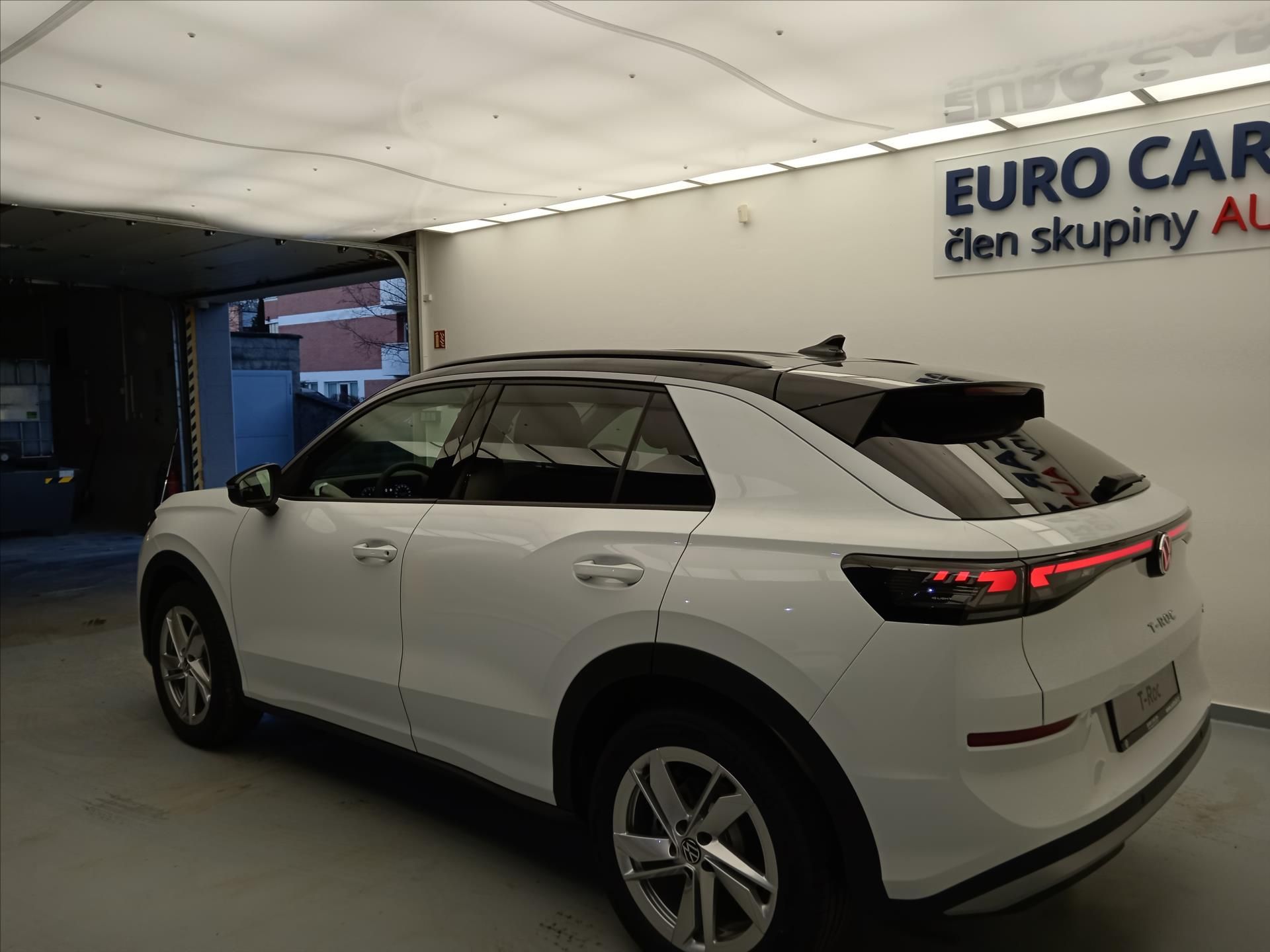 Volkswagen T-Roc, 1,5 eTSI 110 kW 7DSG  Life - fotka 4