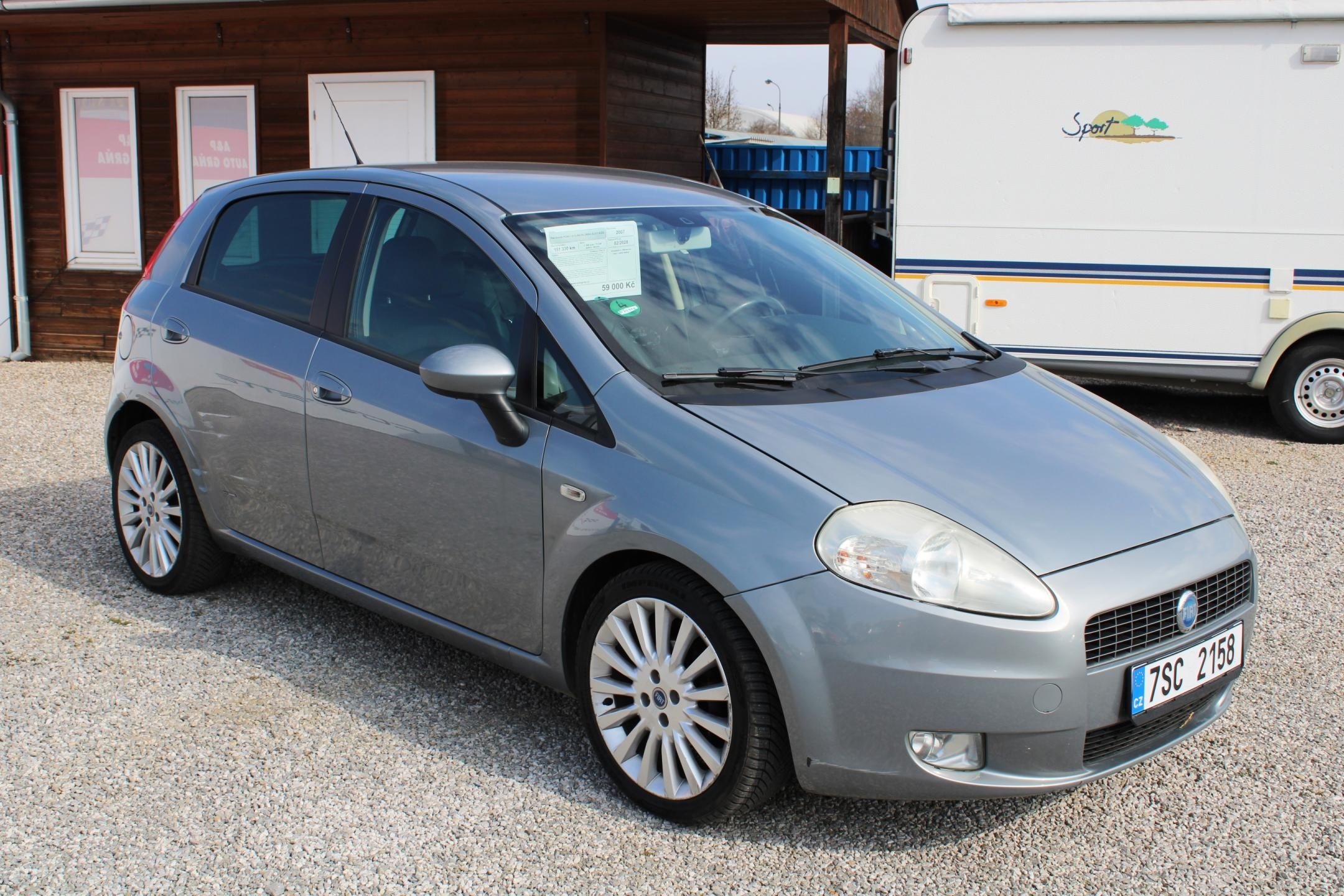 Fiat Grande Punto, 1,4i KLIMA EL.OKNA ALU17 KŮŽE