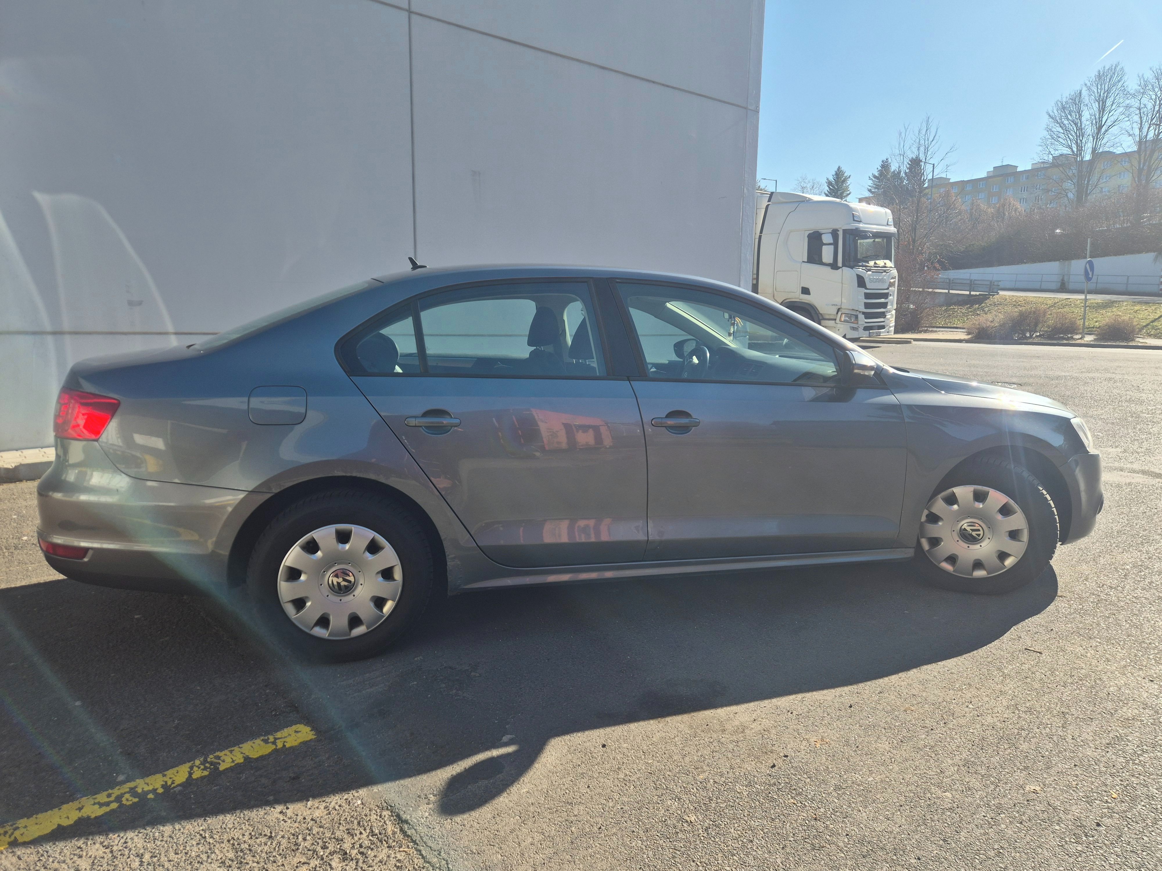 Volkswagen Jetta, 1 maj.plný servis ZÁRUKA 1 ROK - fotka 2