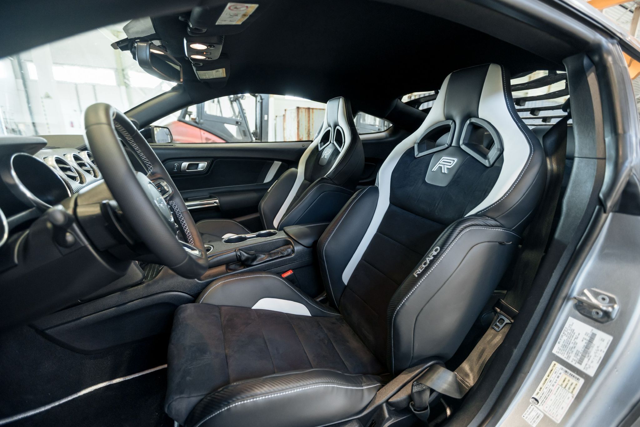 Ford Mustang, 2.3L Ecoboost Recaro Roush - fotka 3