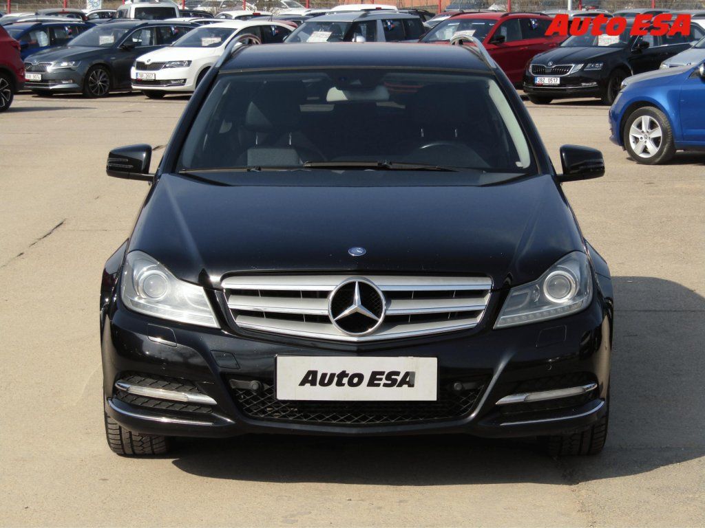 Mercedes-Benz Třídy C, 1.8K C180,AT,bixen,autoAC - fotka 2