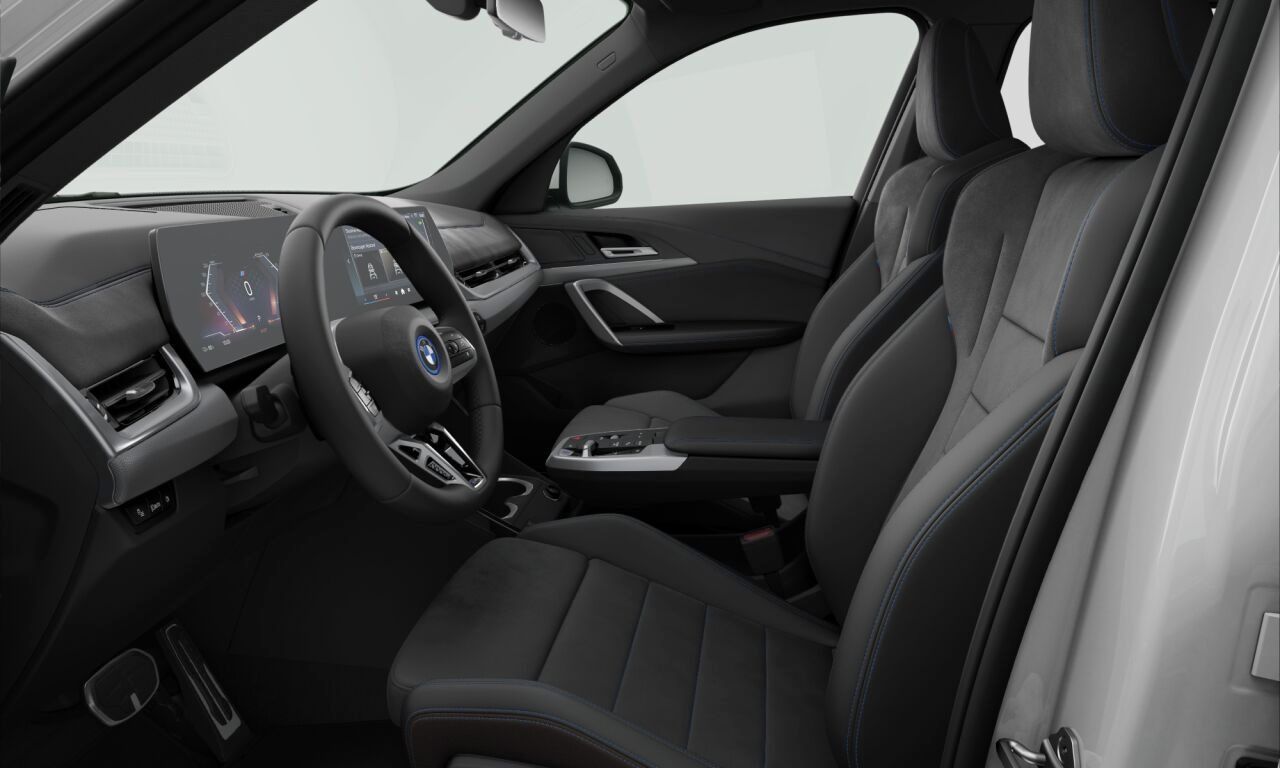 BMW iX1, eDrive20 - fotka 4
