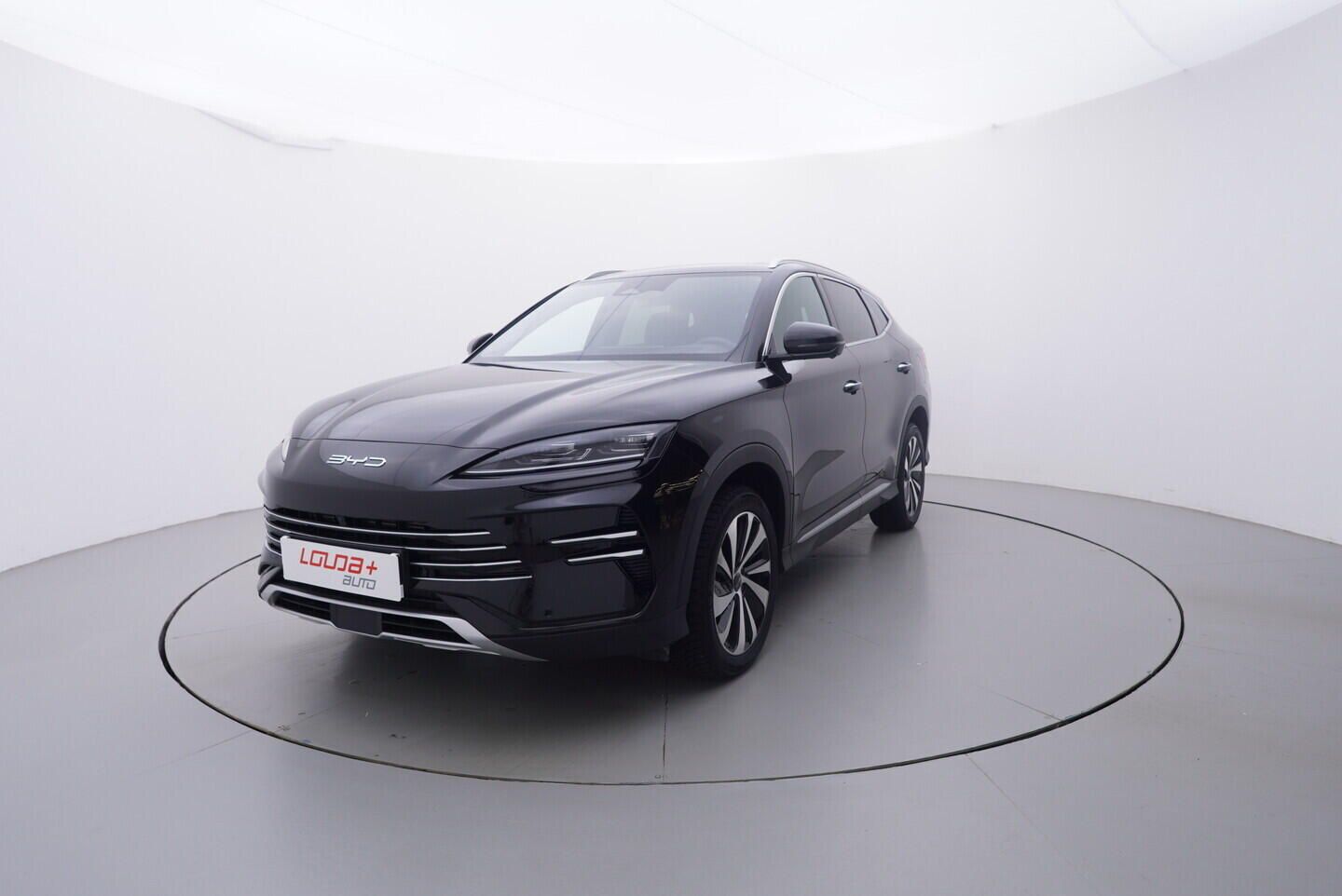BYD Seal U, Design plg-in hybrid 238 kW