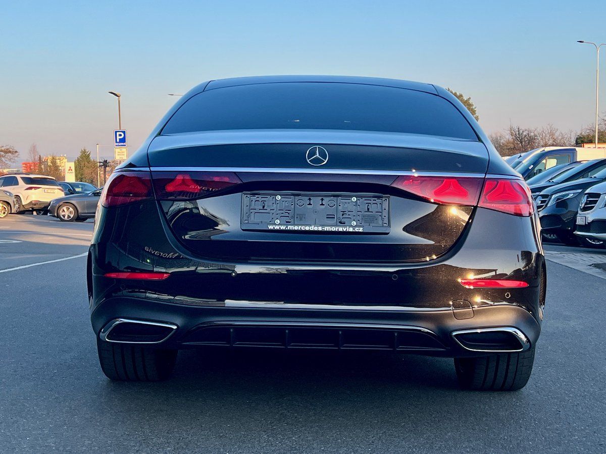Mercedes-Benz Třídy E, 220 d 4MATIC Linie AMG - fotka 4