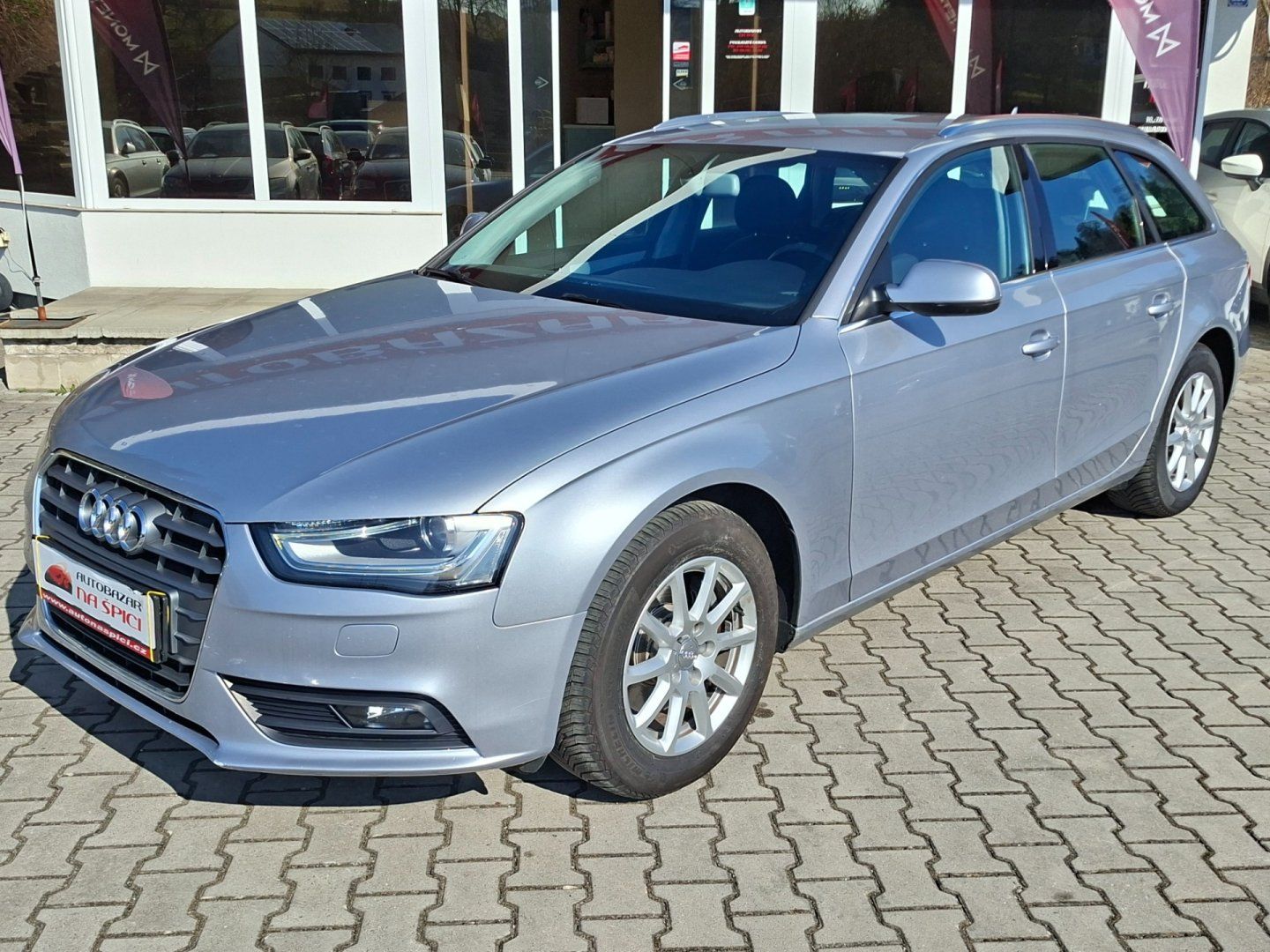 Audi A4, 2.0TDI 110kW 8A -NAVIGACE - fotka 4