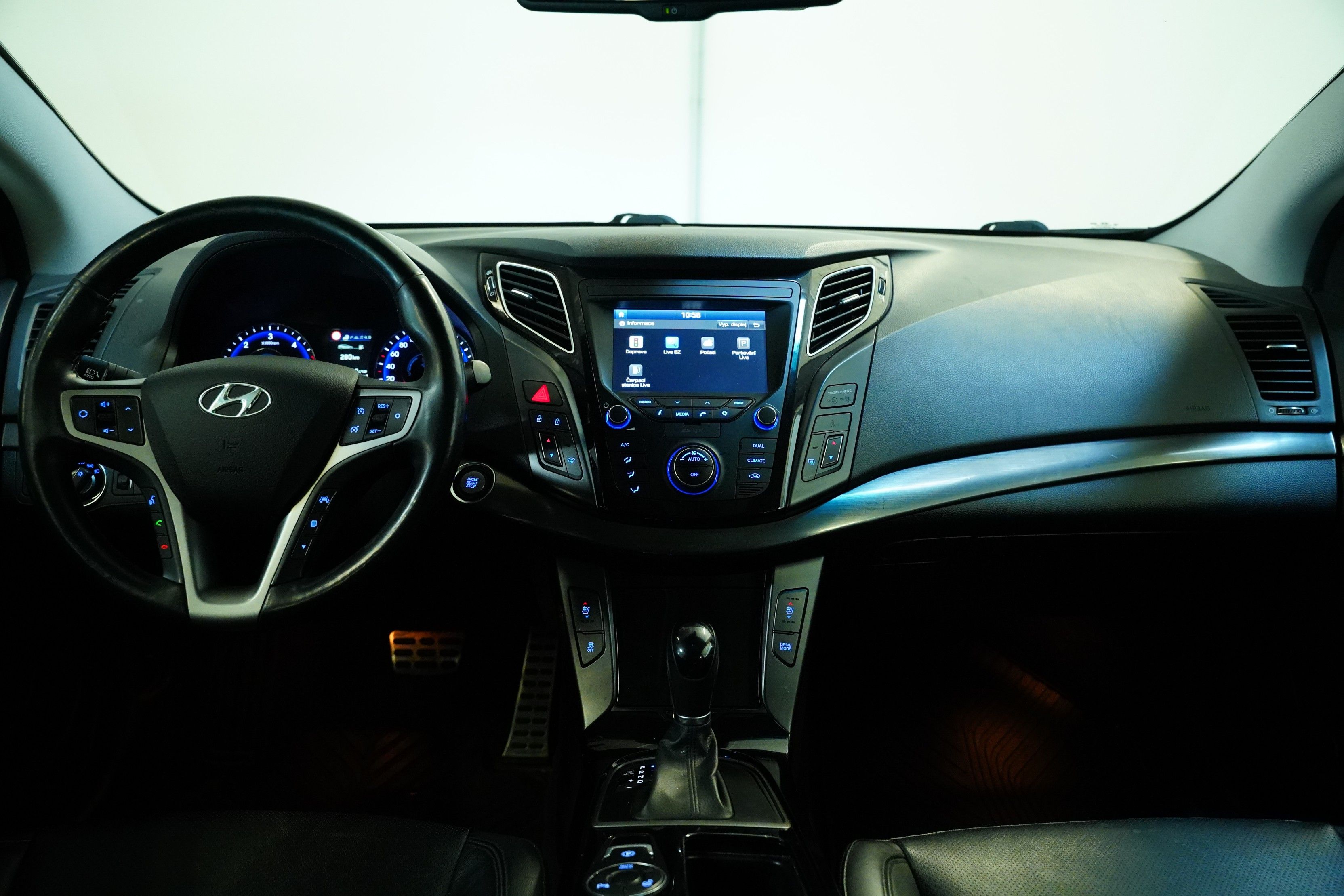 Hyundai i40, 1.7 CRDI 104 kW - fotka 5