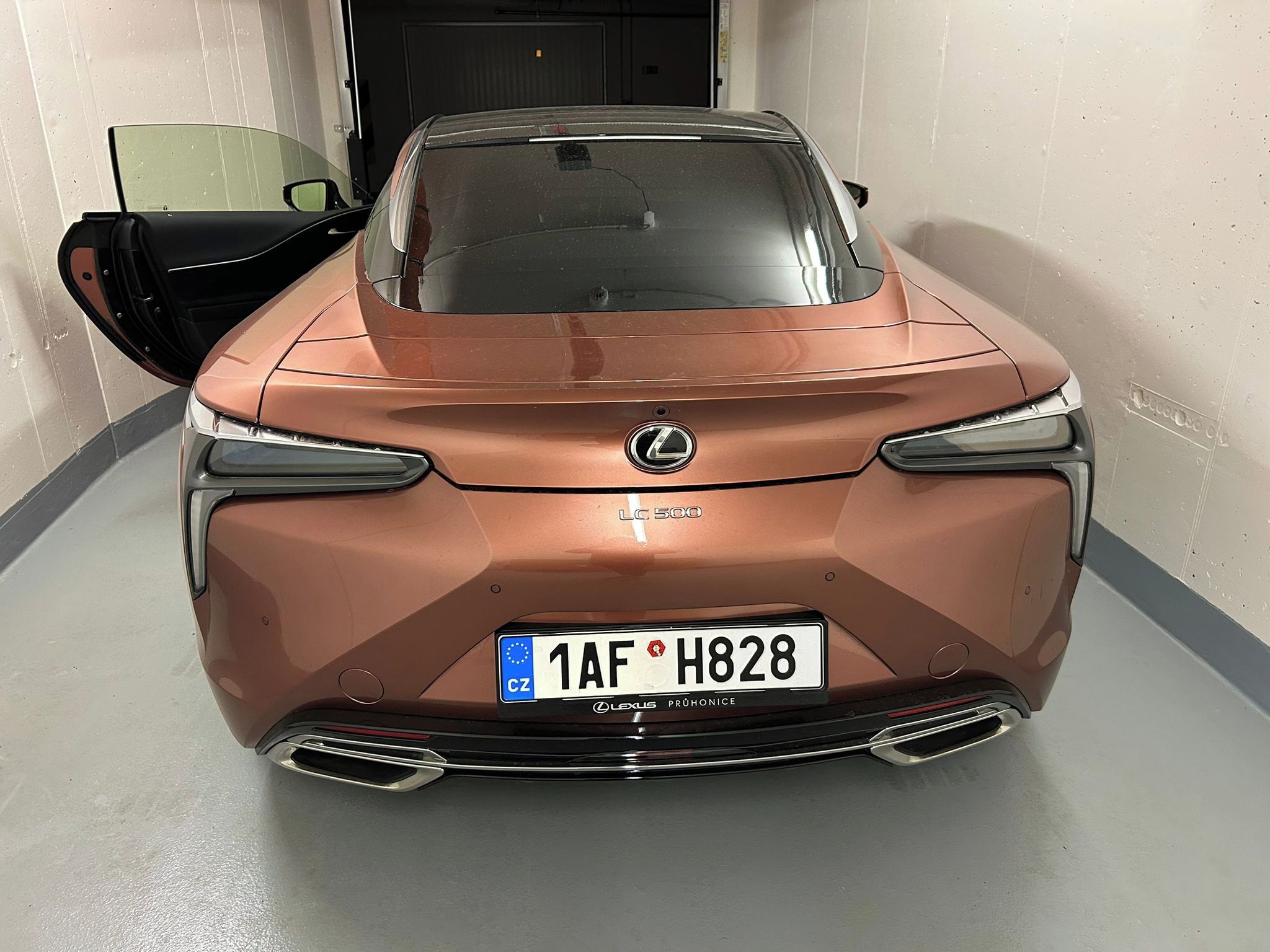 Lexus LC 500, Sport Plus - fotka 4