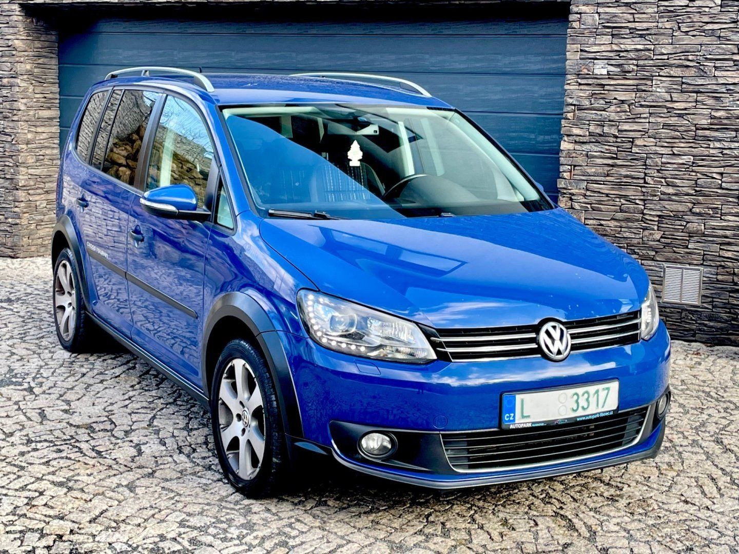 Volkswagen Touran, 1.6 TDi CROSS - fotka 3