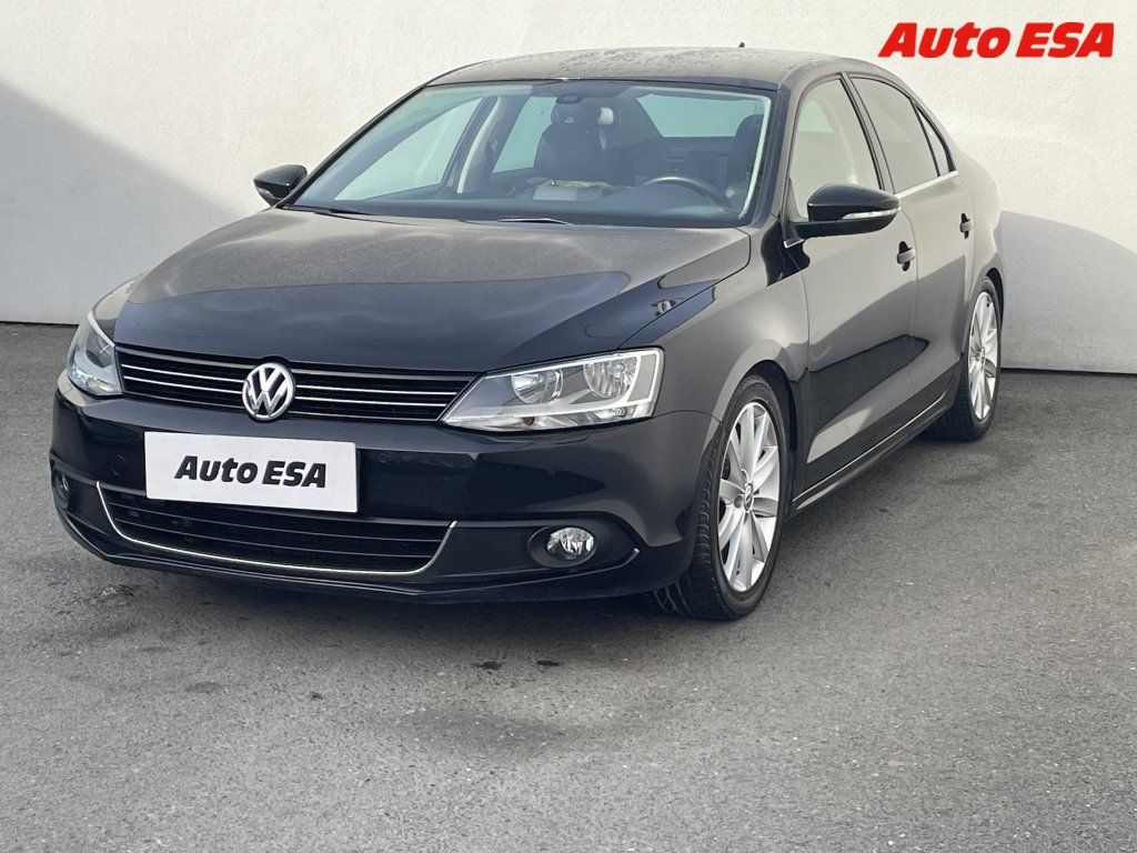 Volkswagen Jetta, 1.4 TSi,Highline,+kola - fotka 3