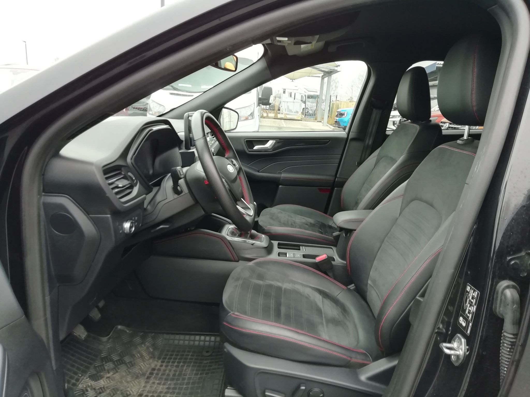 Ford Kuga, 1,5 EcoBoost ST-Line 110 kW - fotka 6