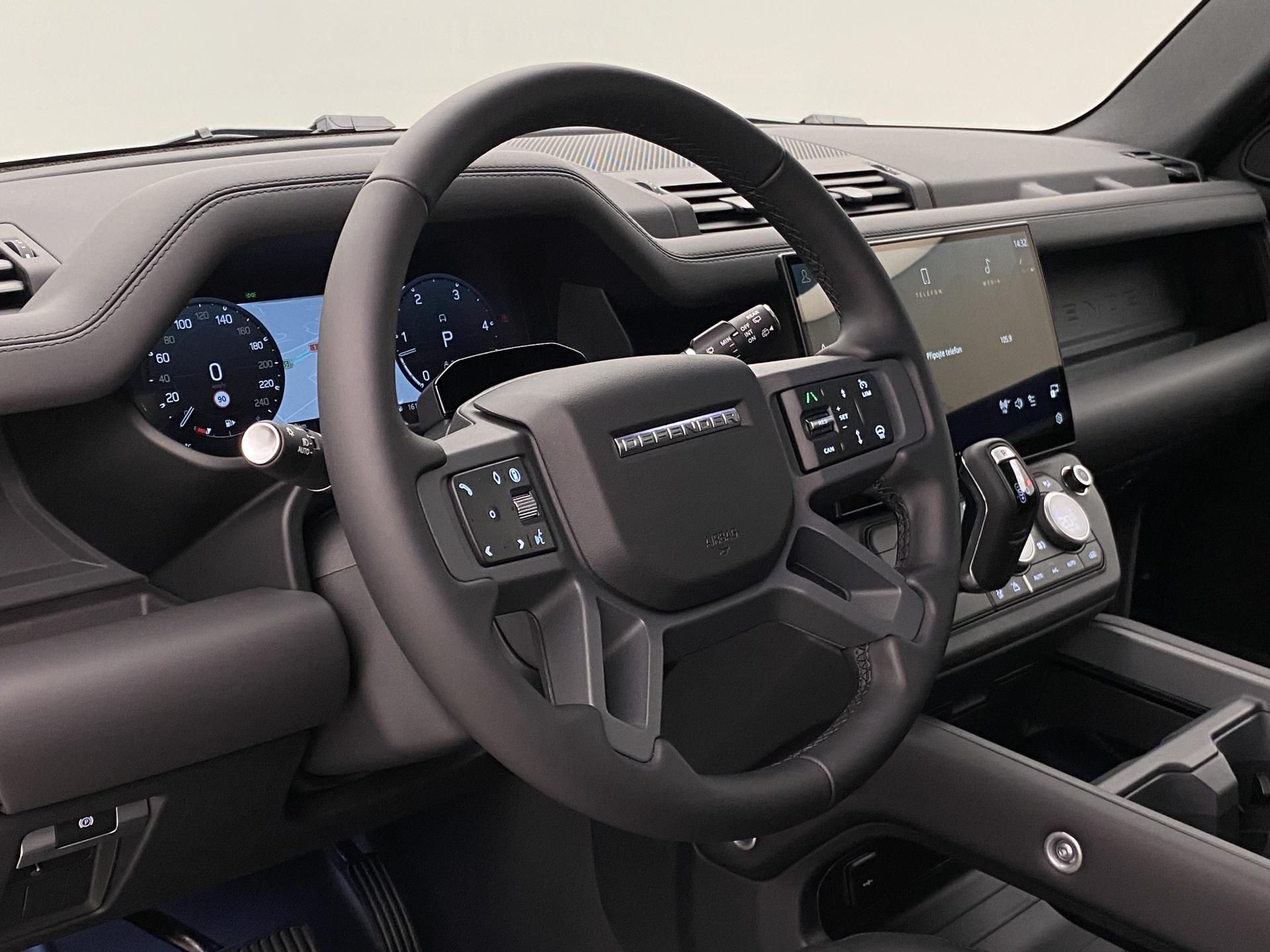Land Rover Defender, 110 D350 X-Dynamic HSE - fotka 4