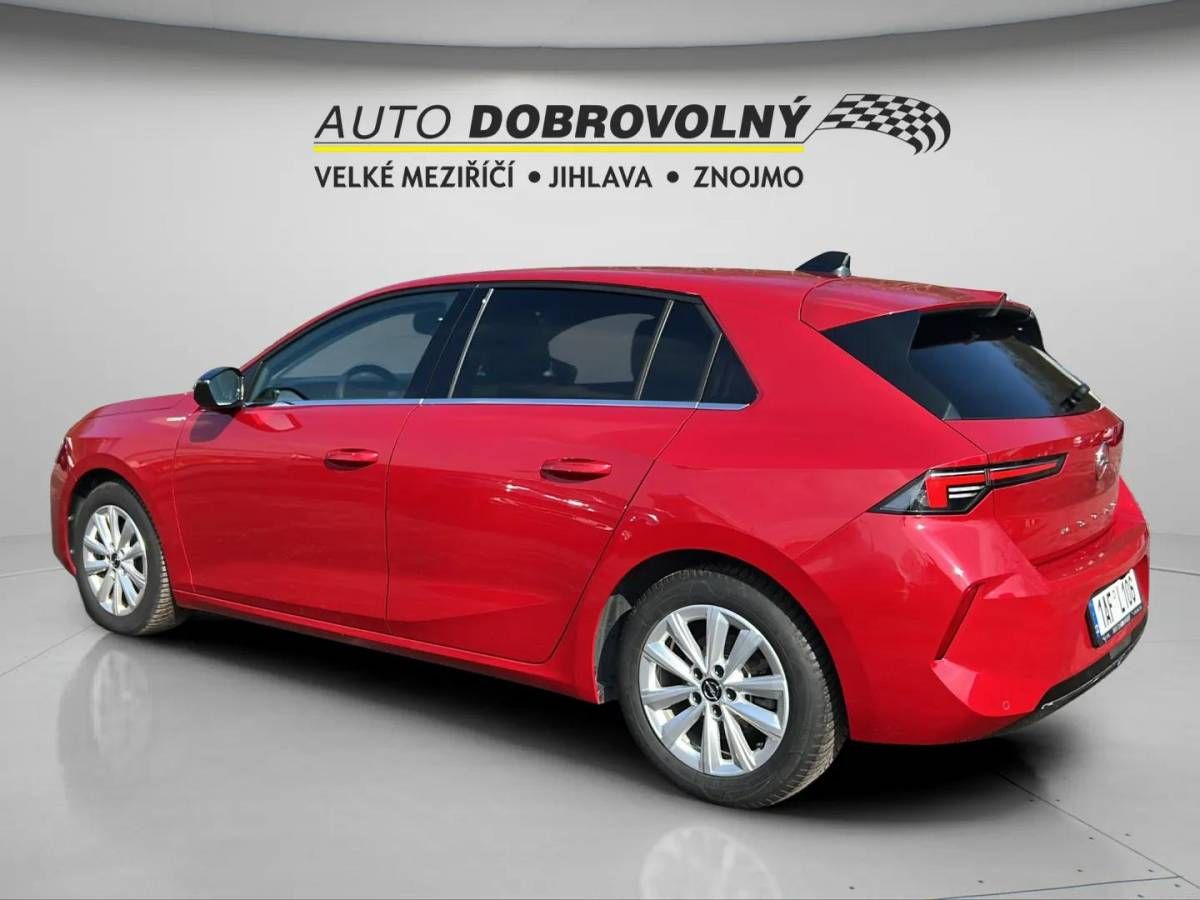 Opel Astra, Elegance HB 1.2 TURBO 96kW/130 - fotka 5