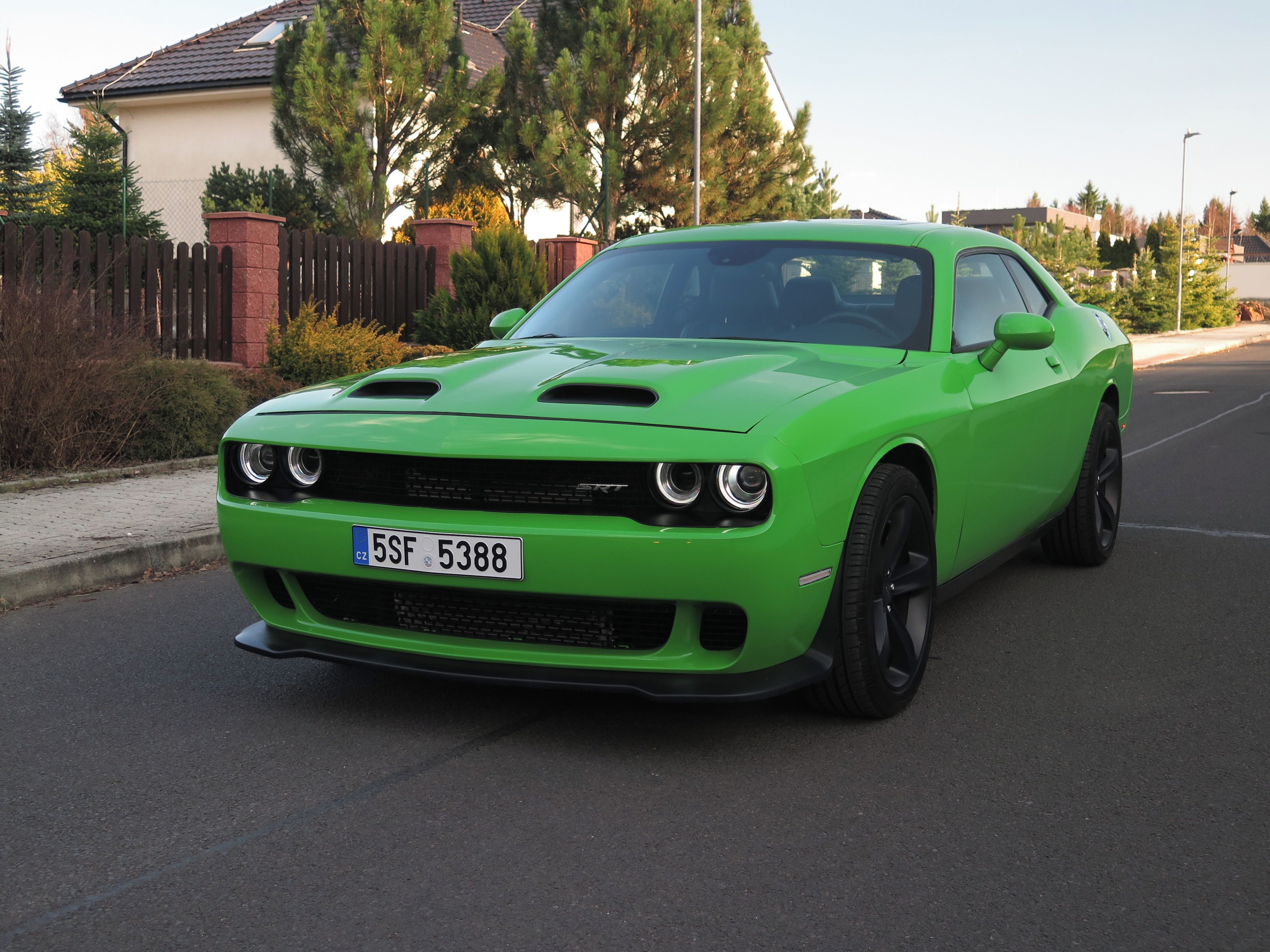 Dodge Challenger, 3.6 V6 4x4 - DPH - SRT vzhled - fotka 6