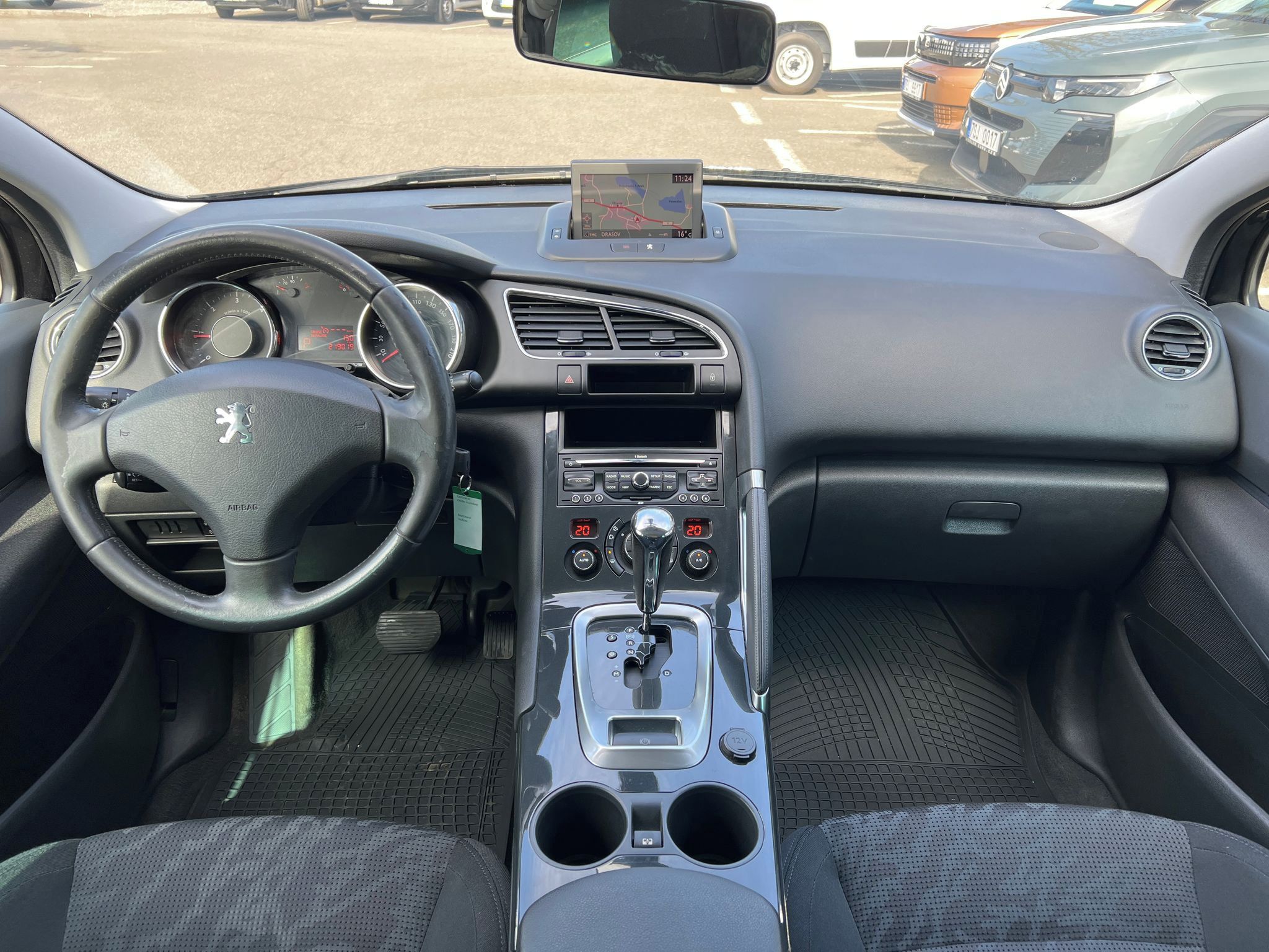 Peugeot 3008, 2.0 HDI 163k SERVIS TAŽNÉ - fotka 2