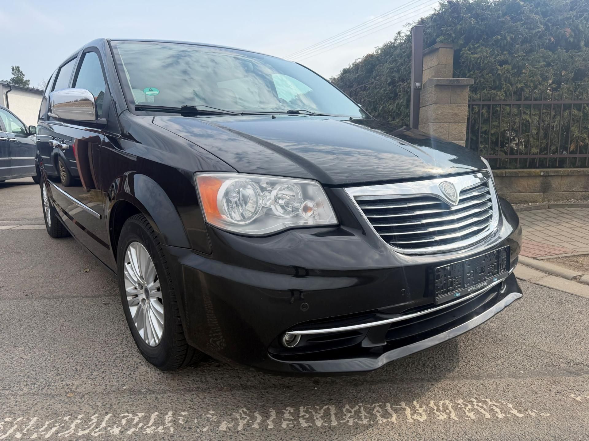 Lancia Voyager, Town Coutntry 3,6 DVD Limited - fotka 6