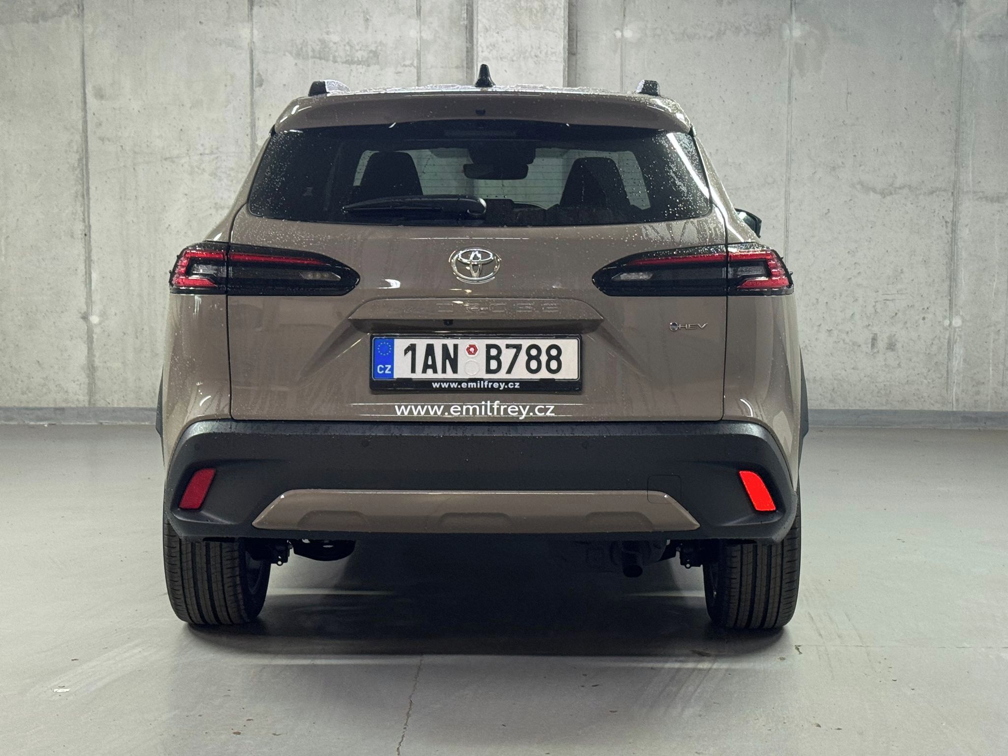 Toyota Corolla Cross, STYLE 1.8 Hybrid (140 k) Style - fotka 6