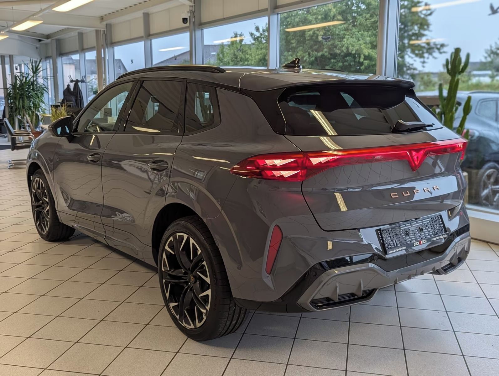 Cupra Terramar, VZ 2.0 TSI 265 DSG 4WD - fotka 4
