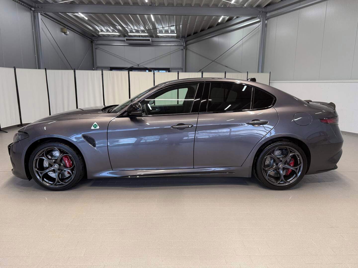 Alfa Romeo Giulia, Quadrifoglio 2.9 V6 BiTurbo 52 - fotka 2