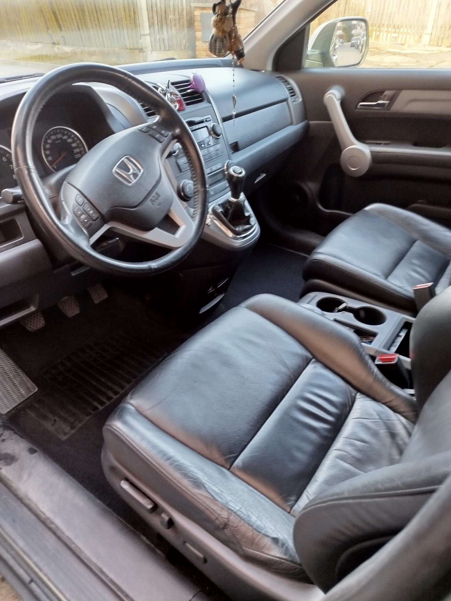 Honda CR-V, 110 KW,  velmi dobry stav - fotka 5