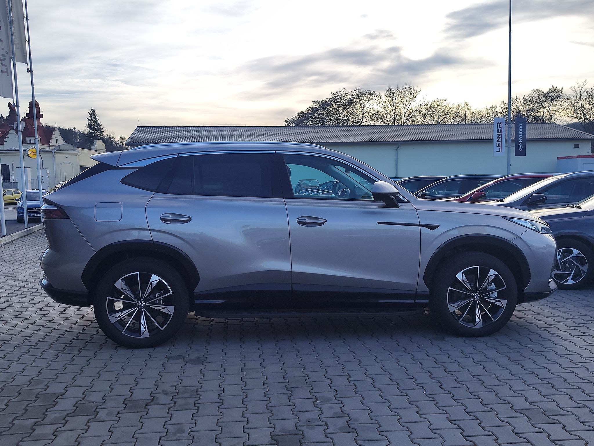 MG eHS, 1.5 TGI/200kW PHEV Emotion AT - fotka 4