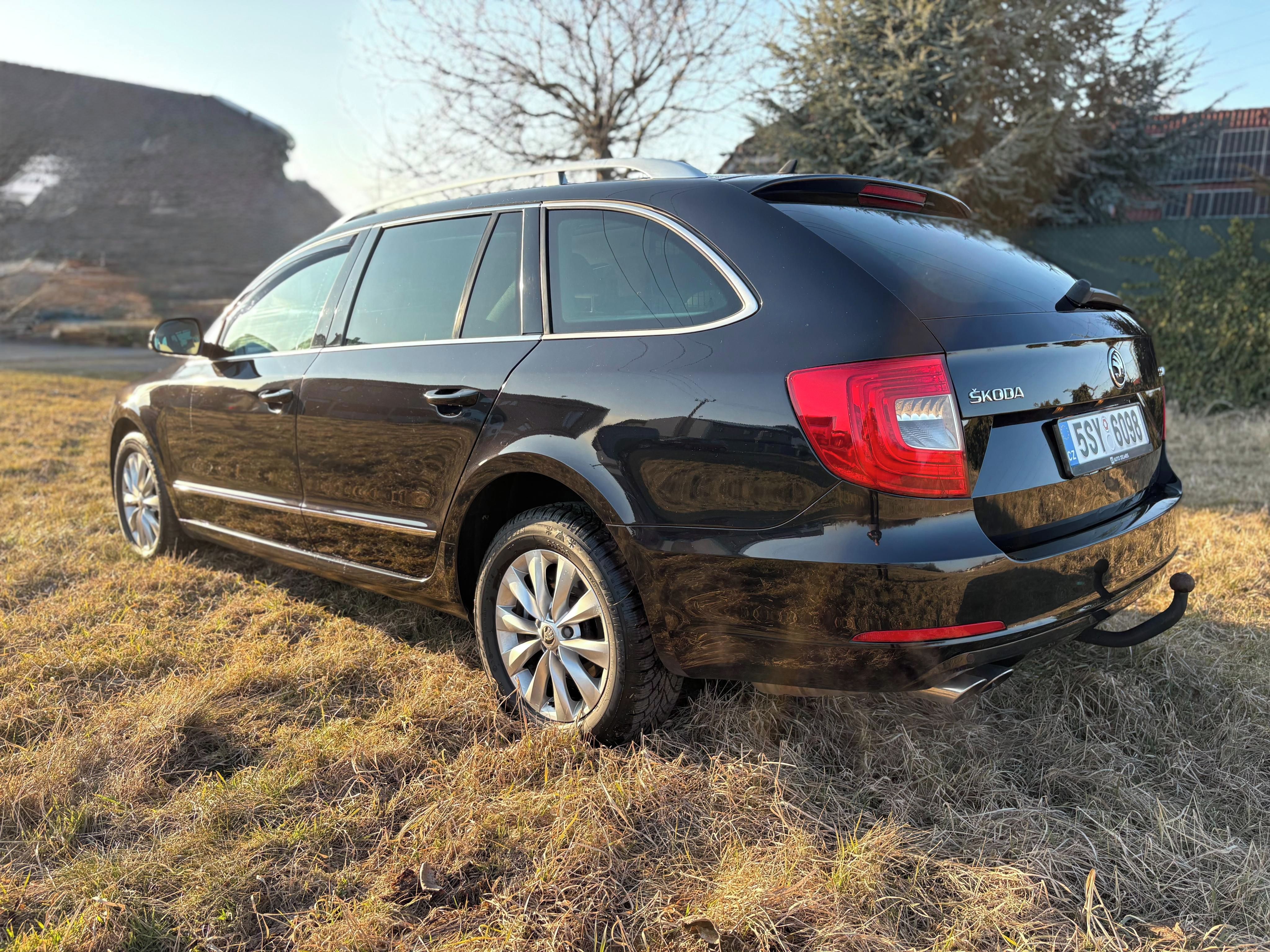 Škoda Superb, 2,0 TDI DSG panorama - fotka 4