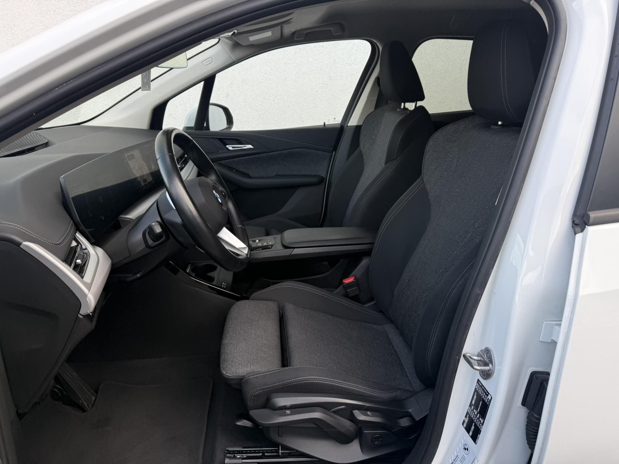 BMW Řada 2, 218i Active Tourer - fotka 6
