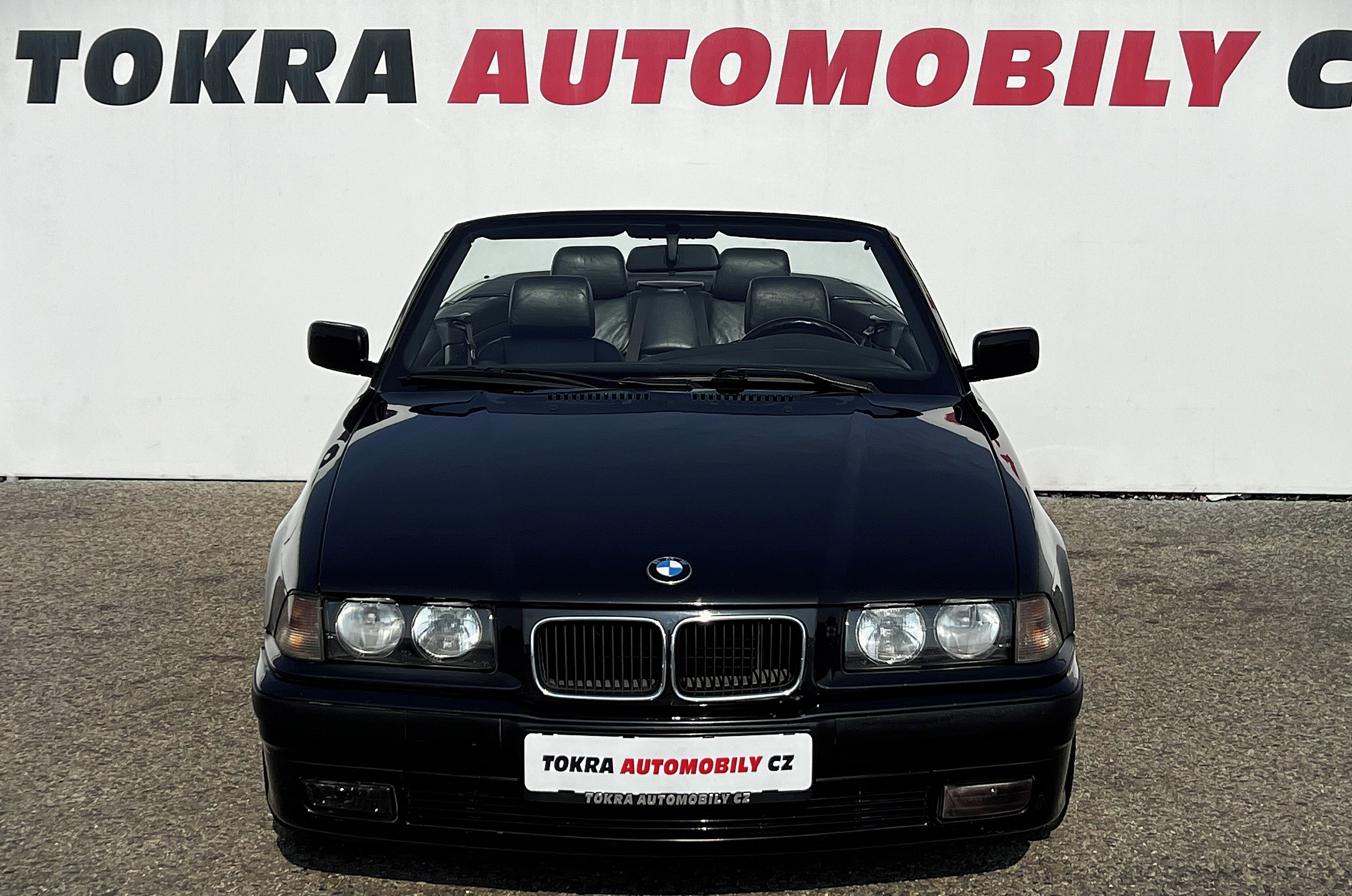 BMW Řada 3, E36 318i 85kW HARDTOP AluR17 - fotka 3