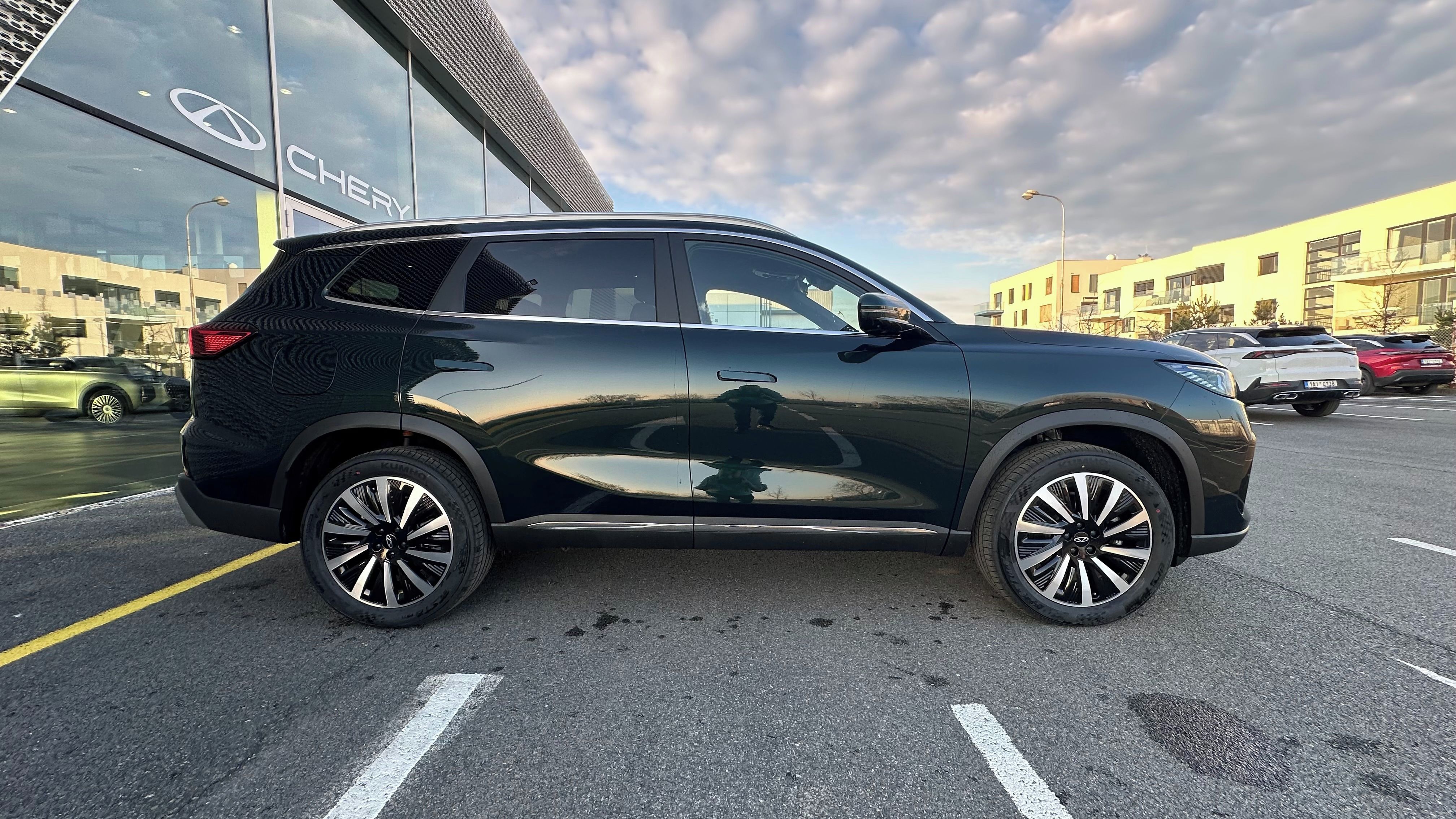 Chery Tiggo 8 PHEV, 279k UNIQUE FWD AUTOMAT - fotka 3